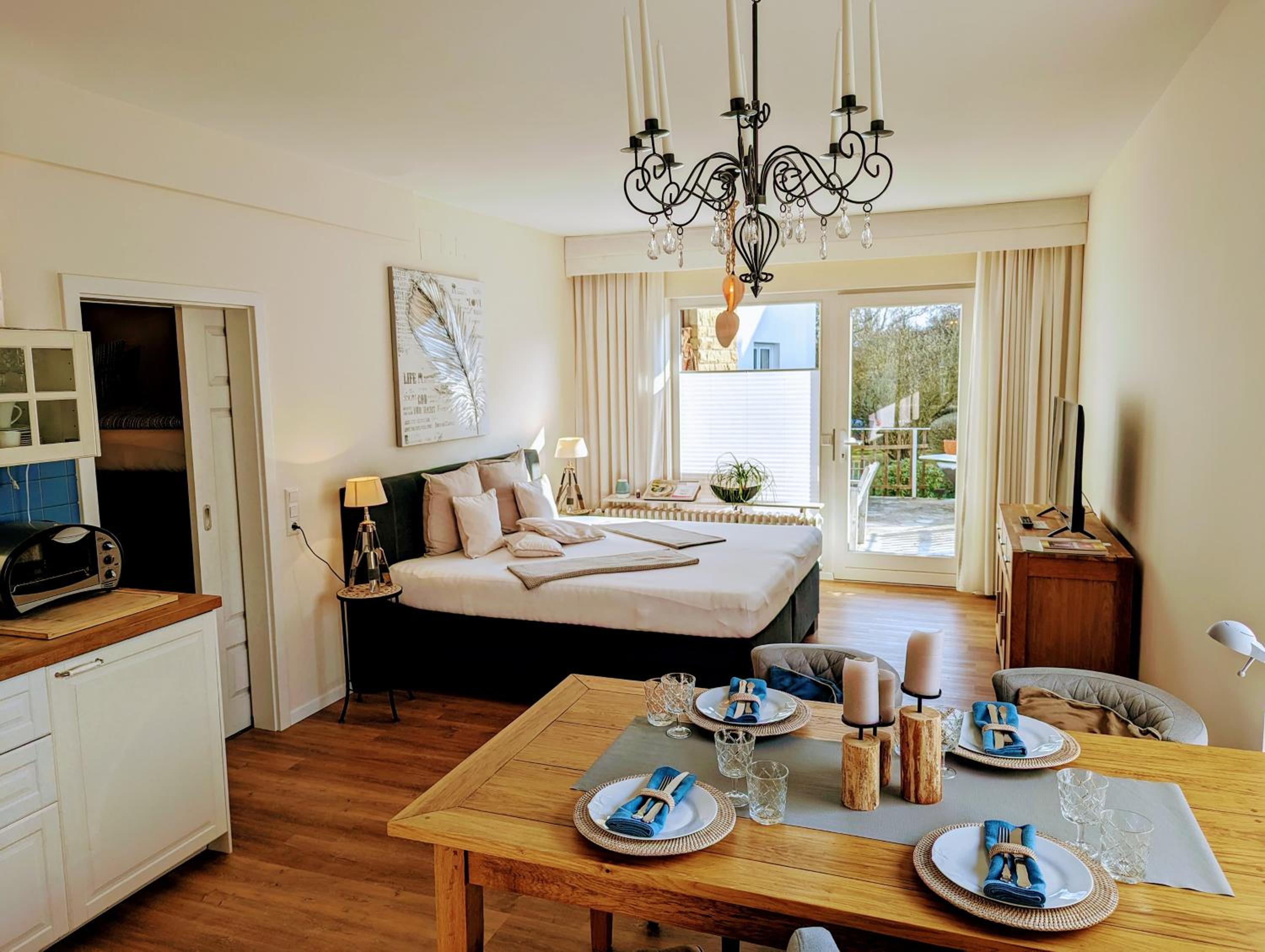 Apartment with Terrace - Photo 1