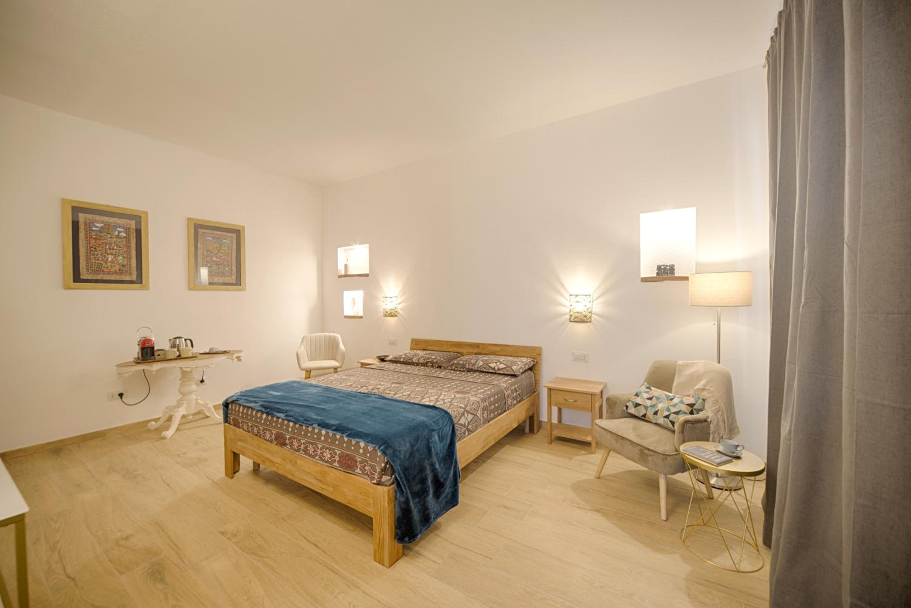 Deluxe Double Room with Balcony