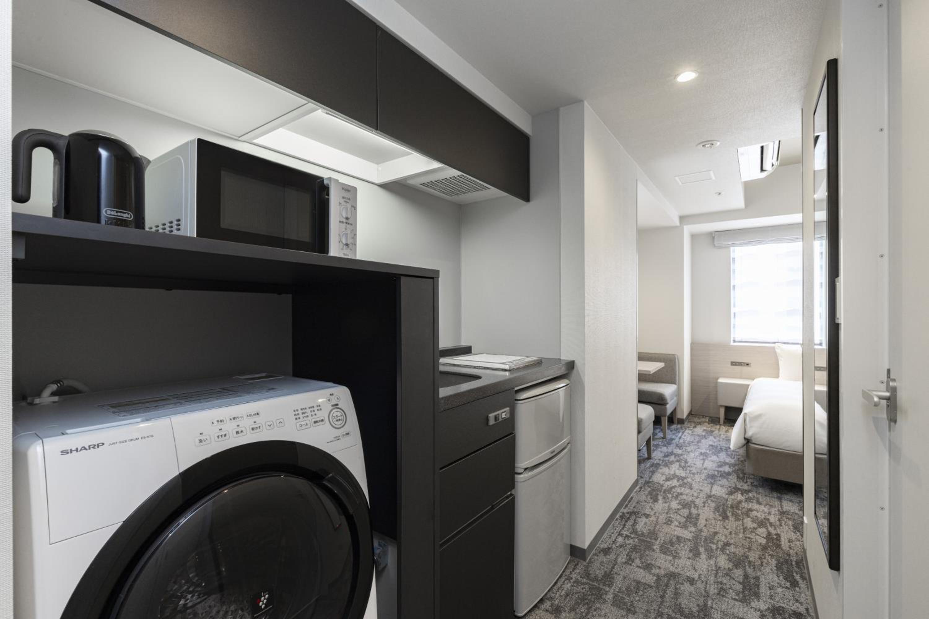 Residential Double Room with Queen Bed 1-2Adult