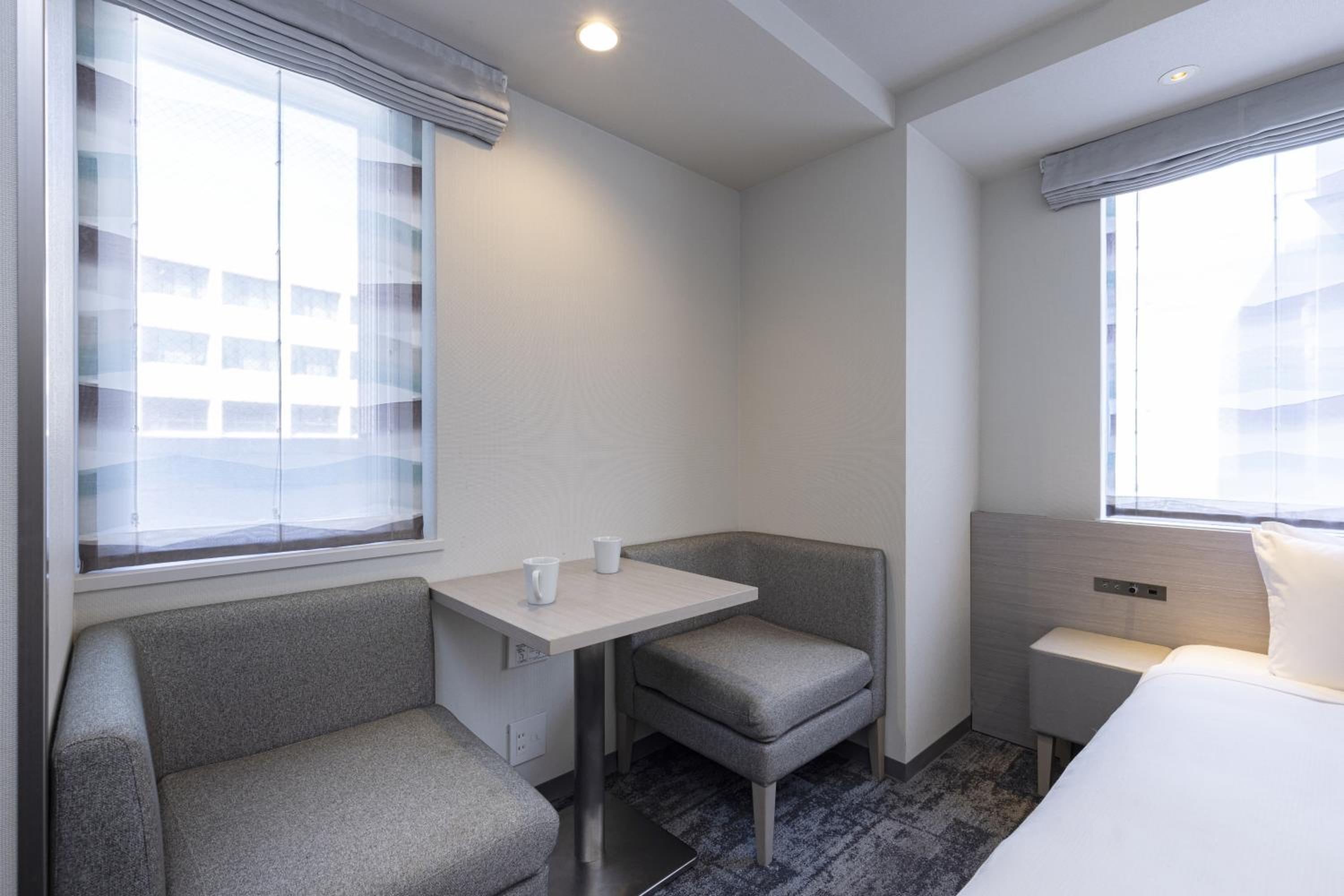 Residential Double Room with Queen Bed 1-2Adult