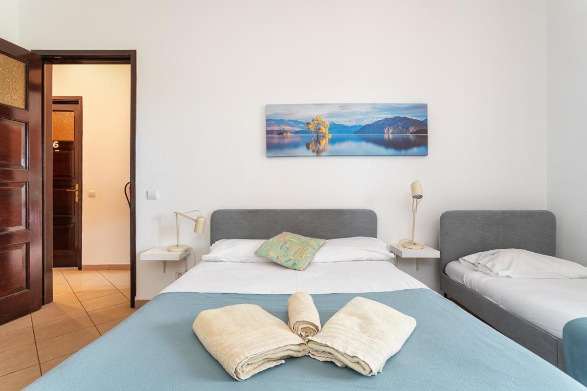Triple Room with Shared Bathroom photo 1
