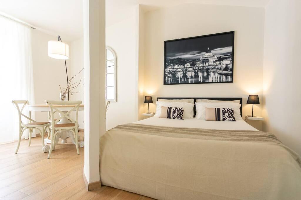 One-Bedroom Premium Apartment photo 3