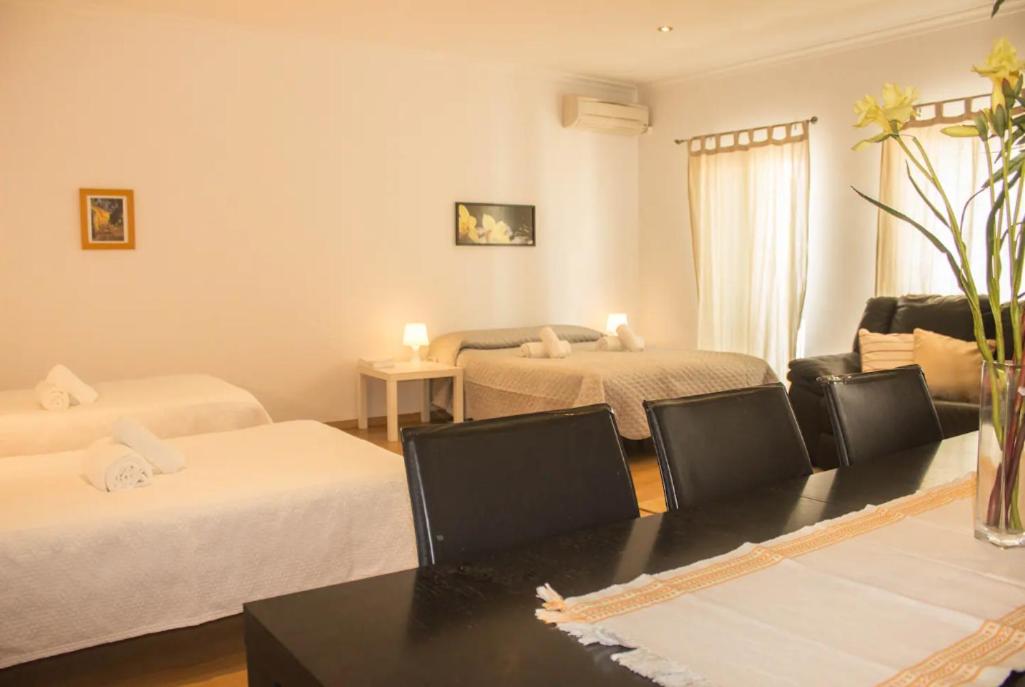 Quadruple Room with Shared Bathroom photo 2