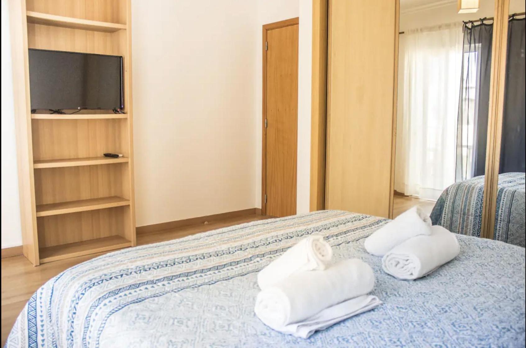 Double Room with Shared Bathroom photo 3