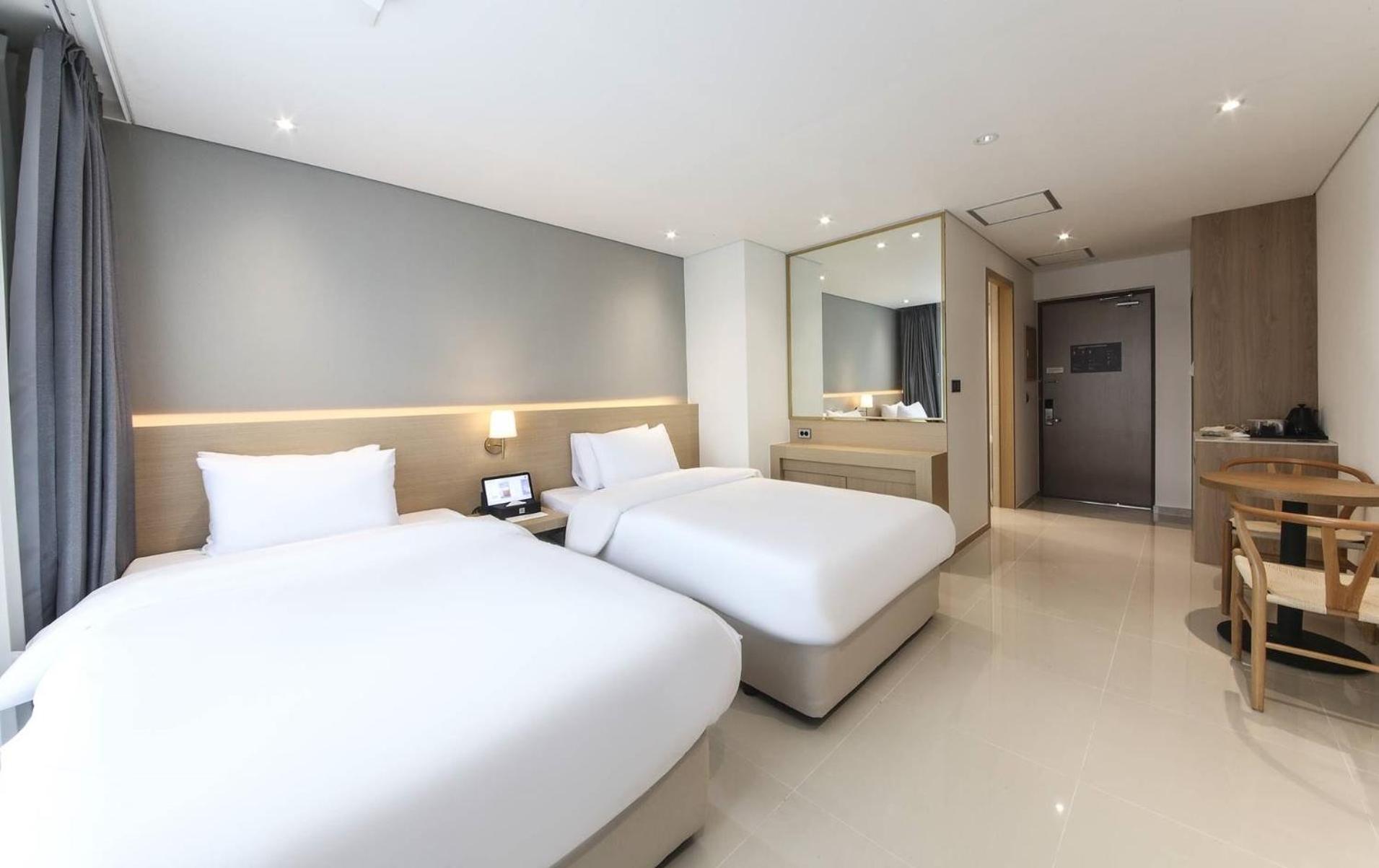 Deluxe Twin Room - Photo 4