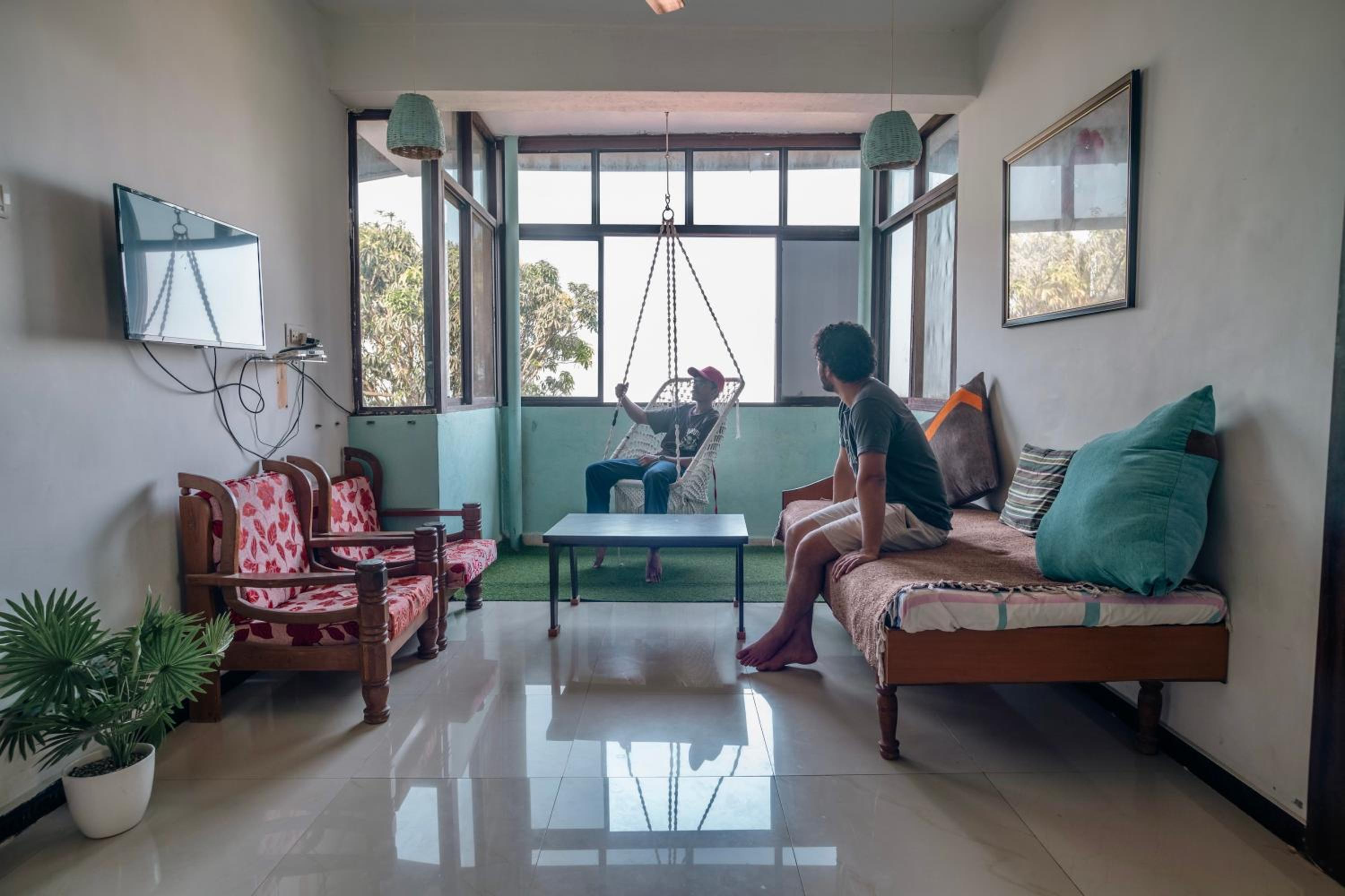 Three-Bedroom Villa - Photo 2