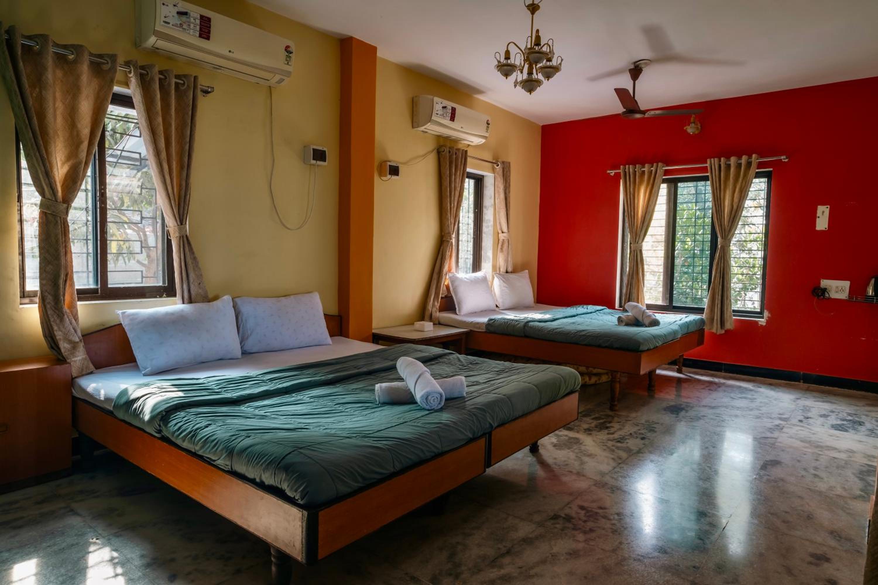 Three-Bedroom Villa - Photo 1