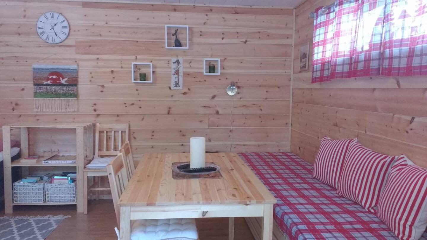 One-Bedroom House photo 2