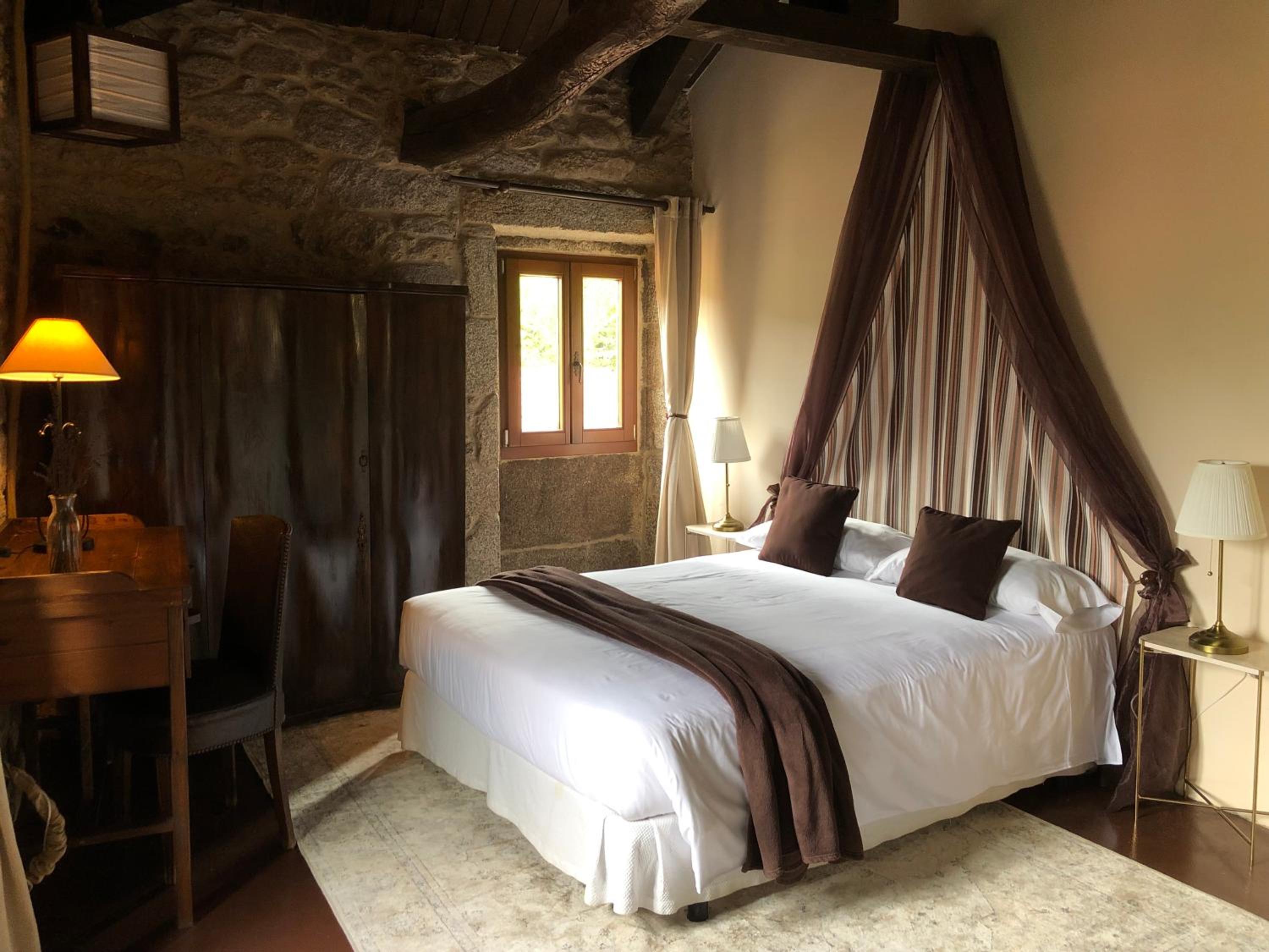 Habitación Estándar con Cama Queen