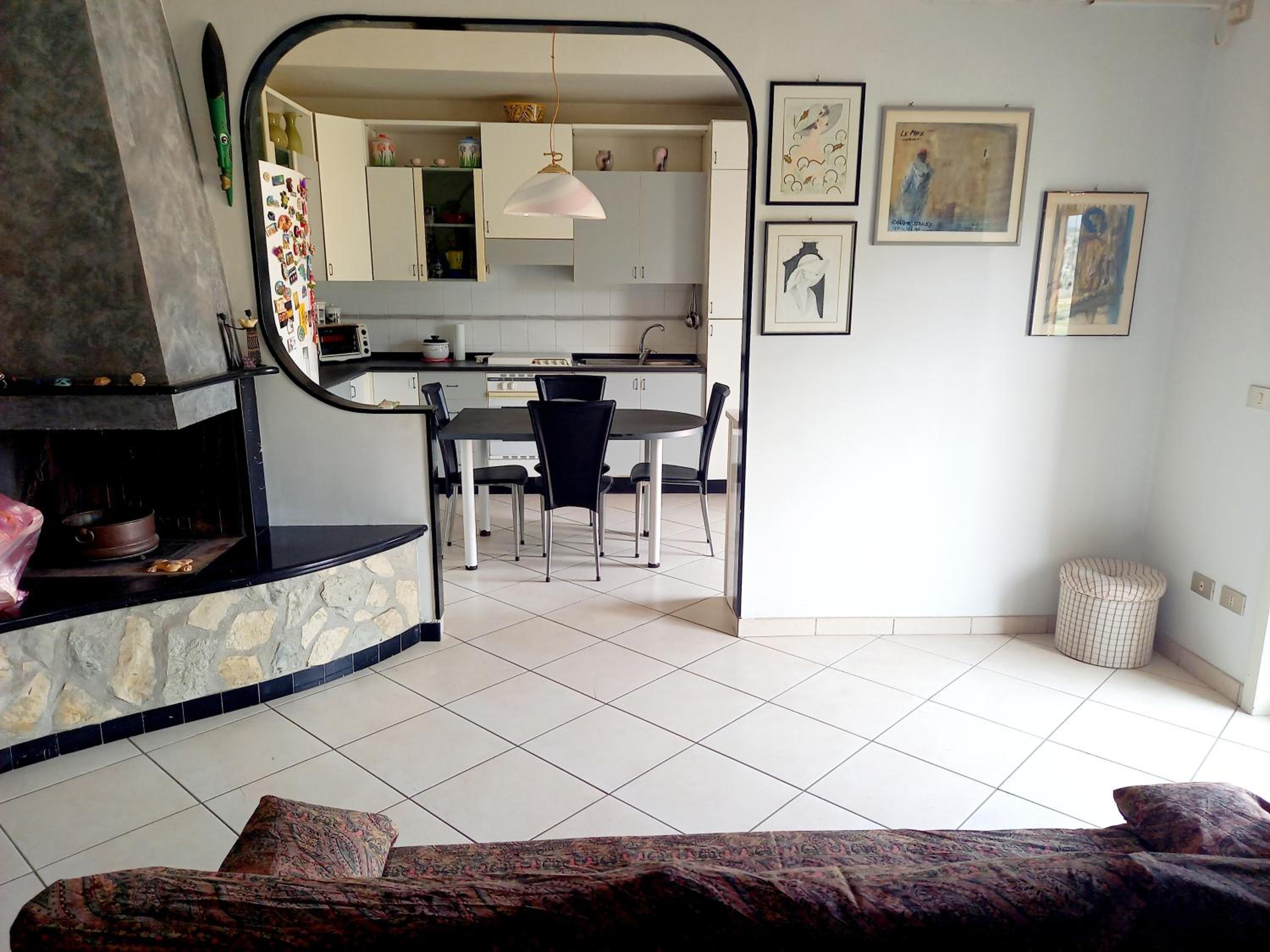 One-Bedroom Apartment photo 2
