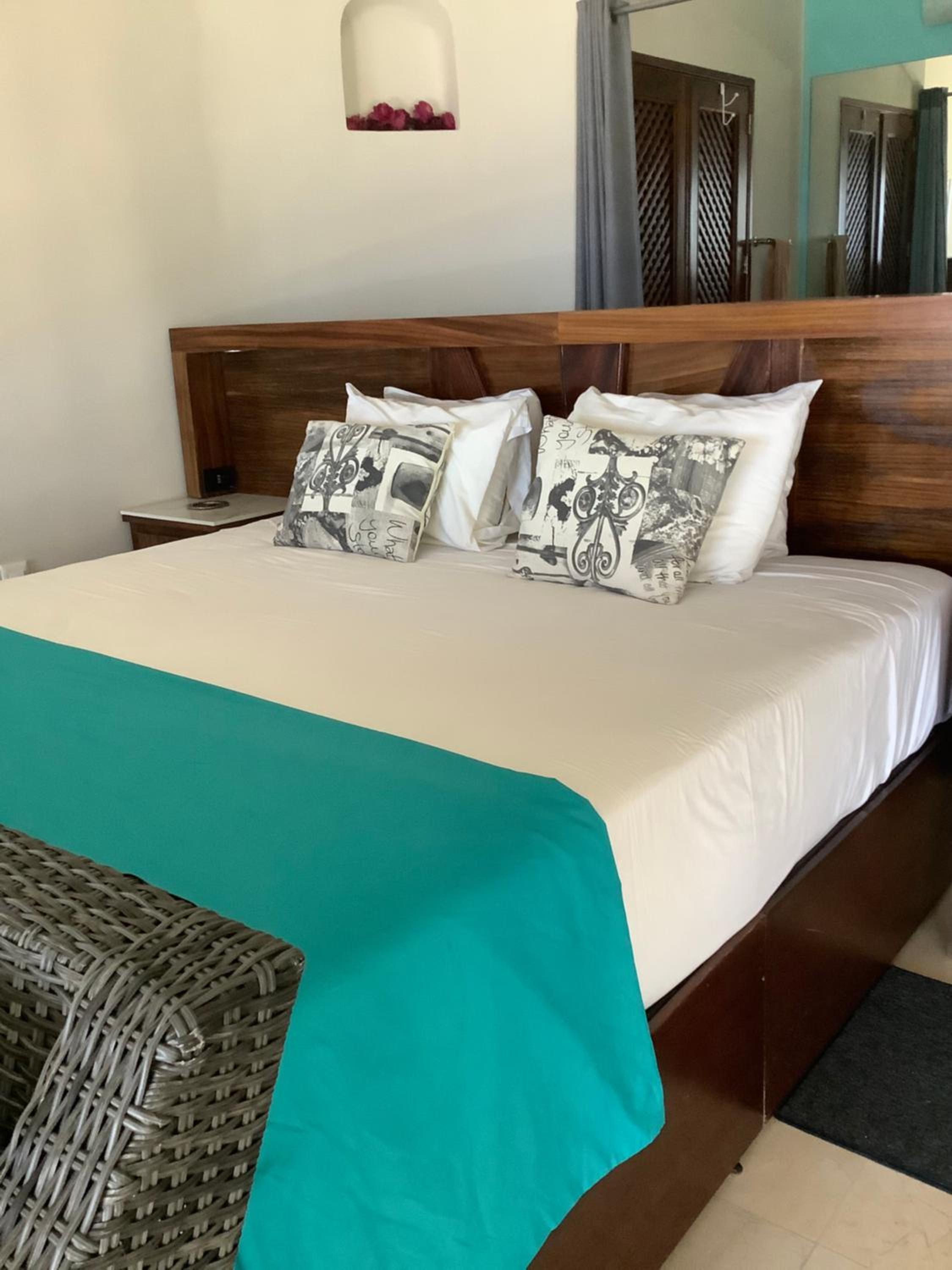Deluxe King Suite