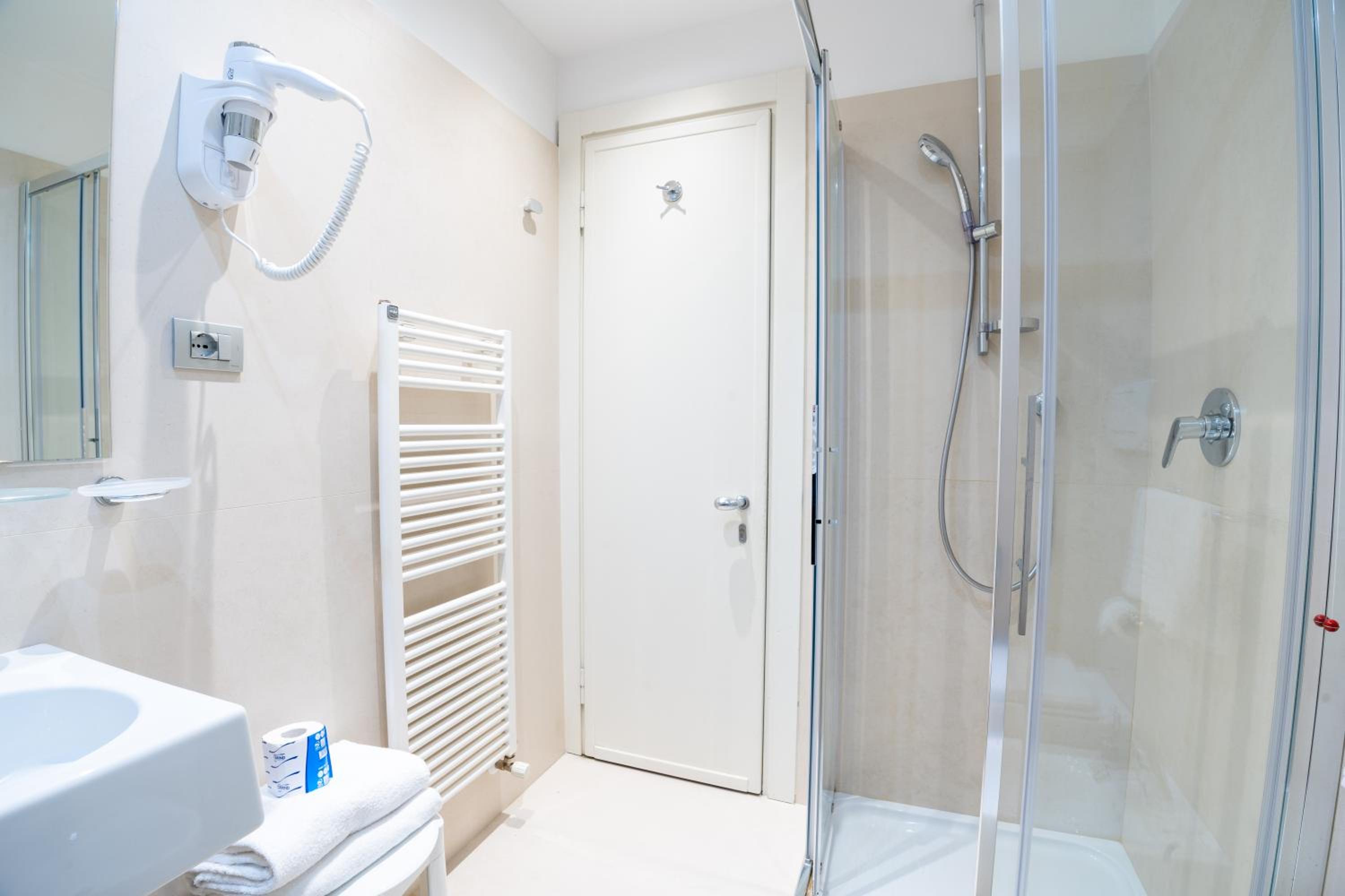 Superior Double Room - Photo 3