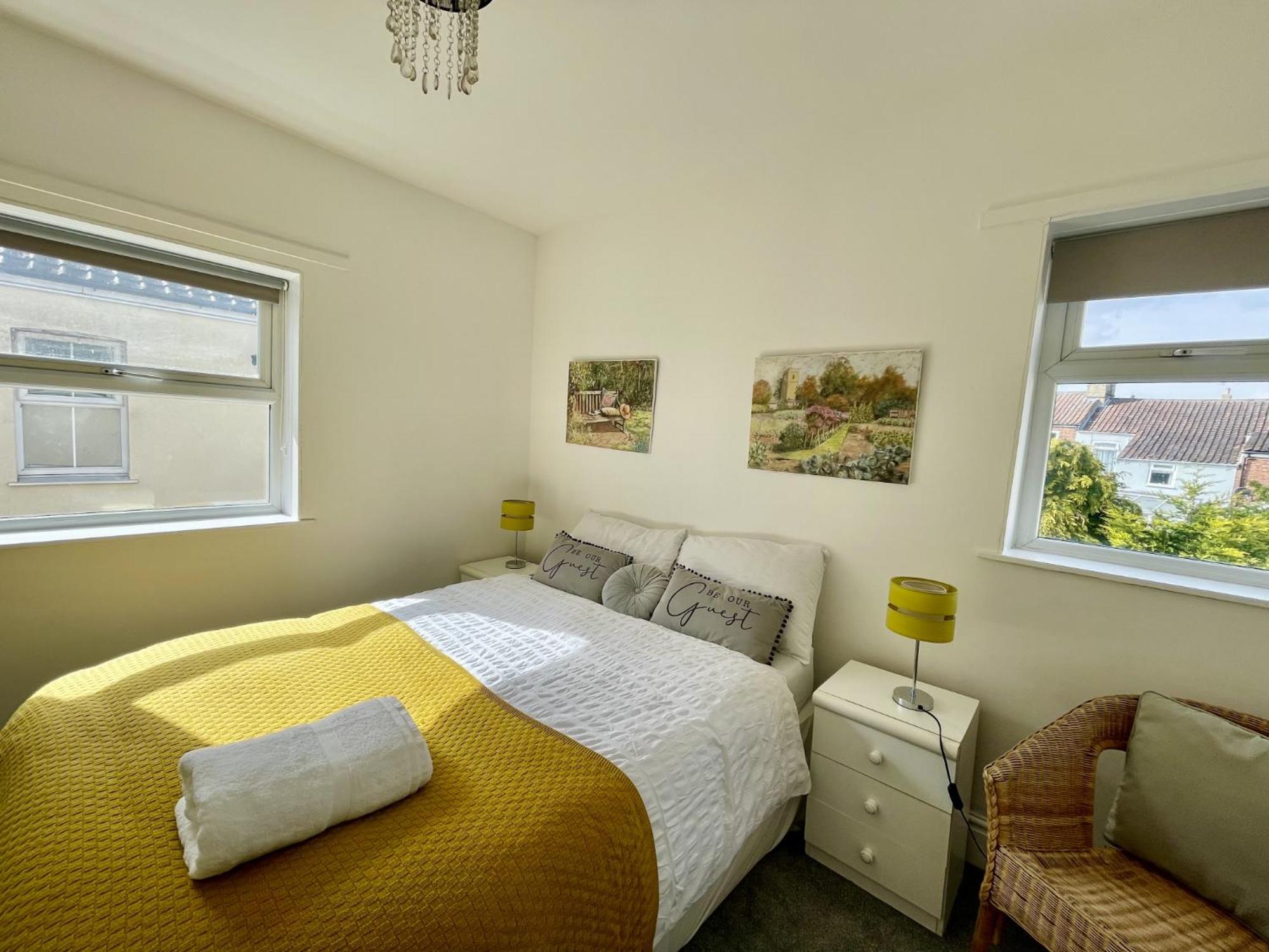Double Room with Shared Bathroom photo 1