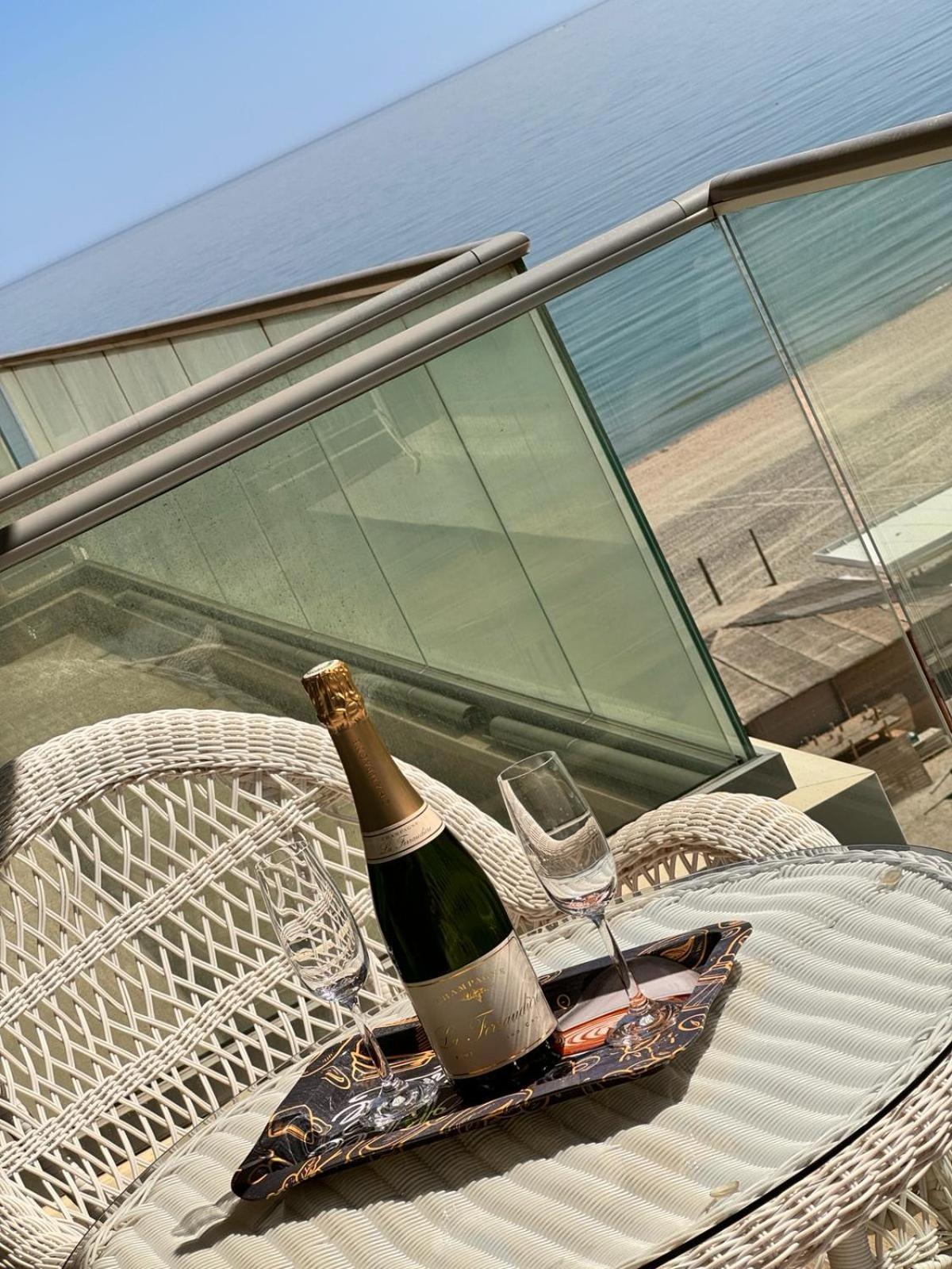 Apartment with Sea View photo 2