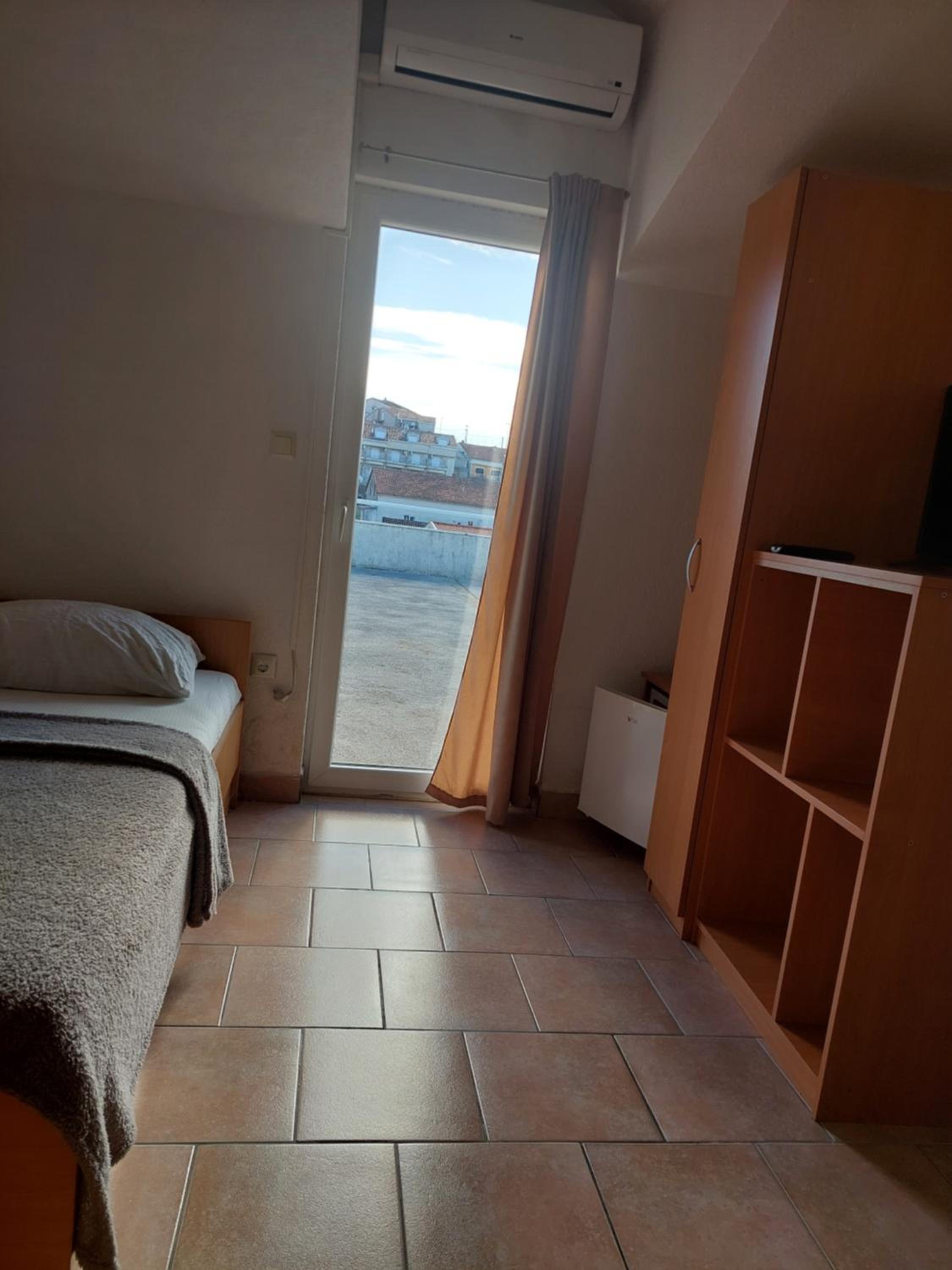 Triple Room with Terrace photo 2