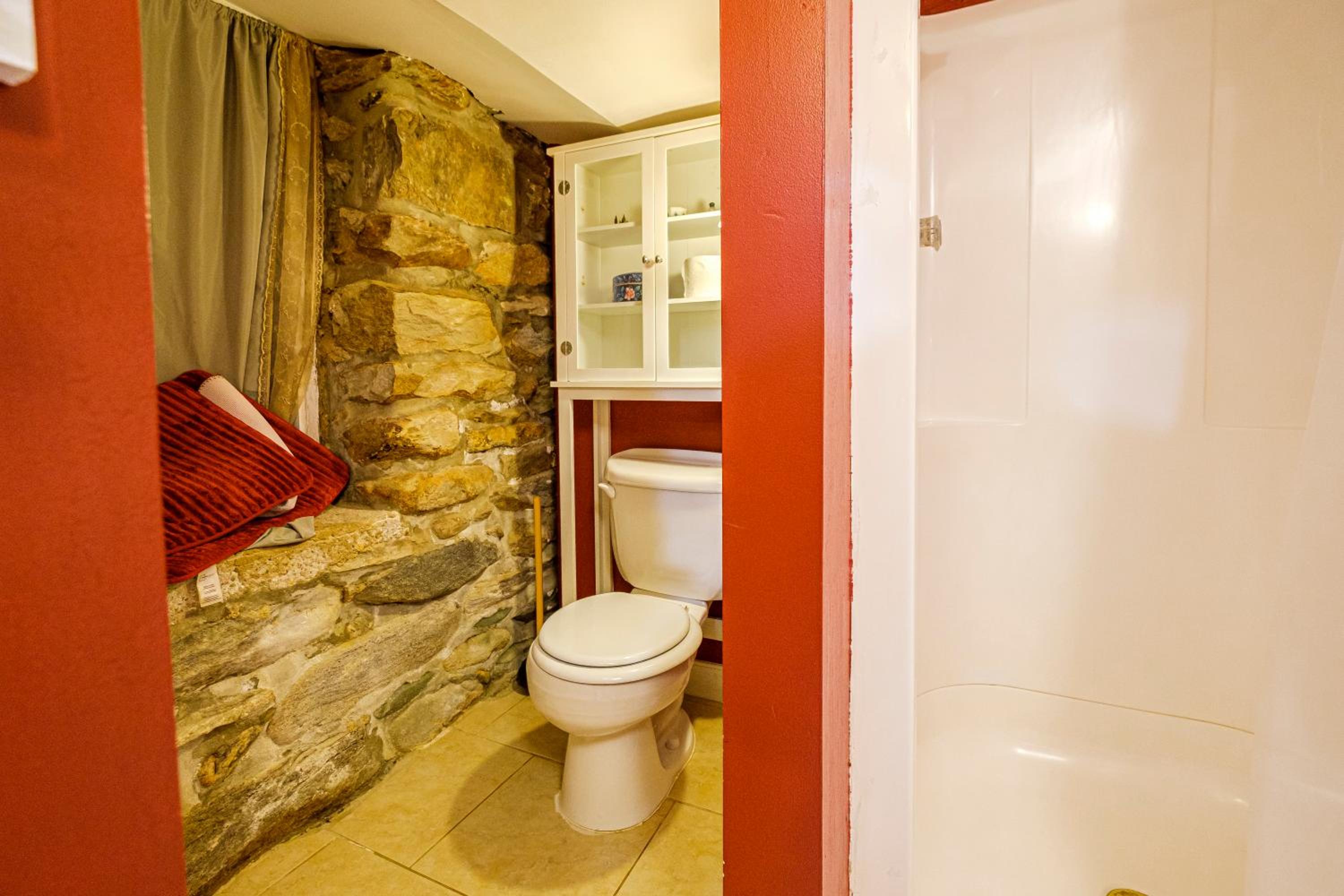 Deluxe Double Room with Shower photo 2