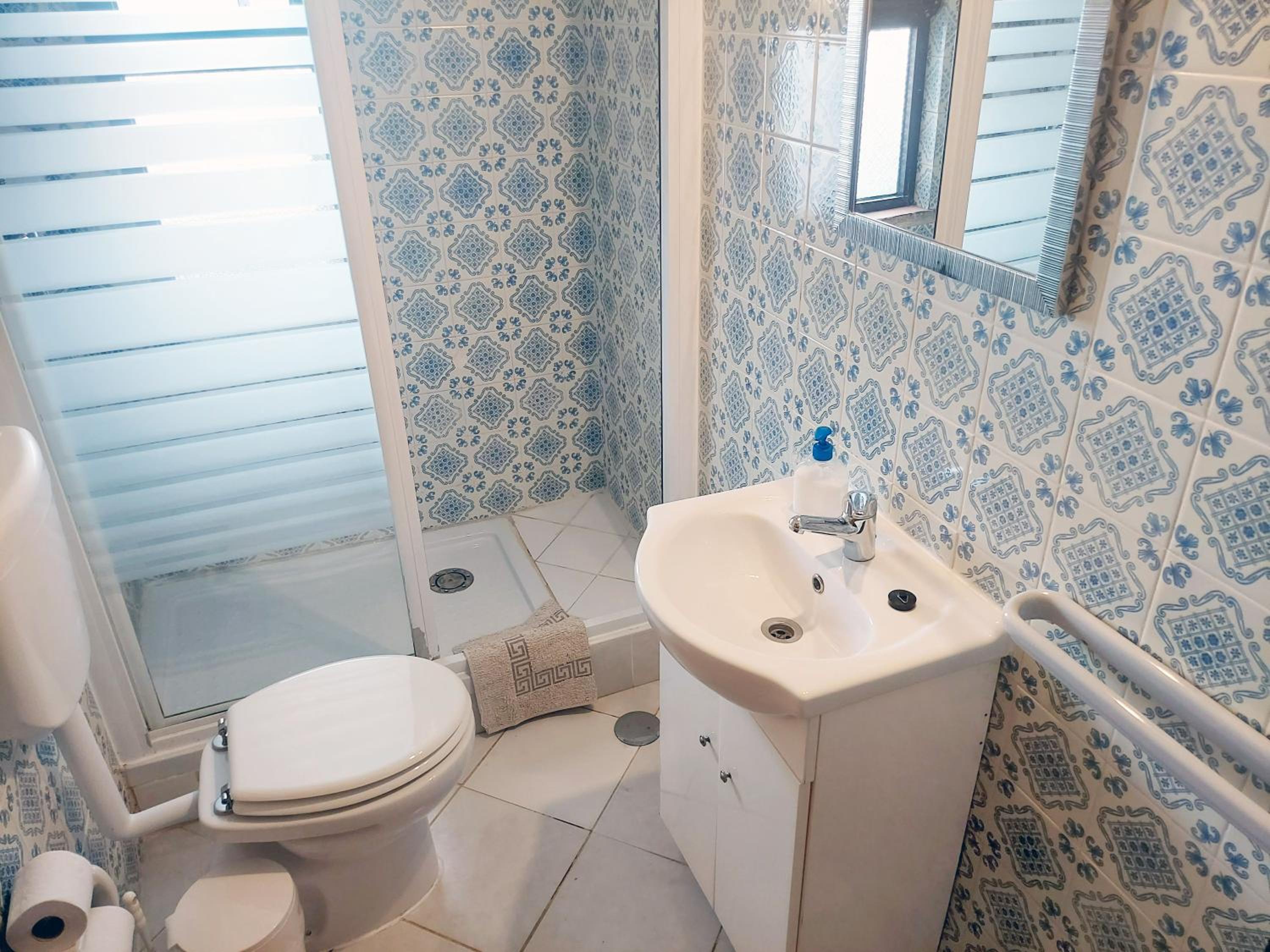 Double Room with Private External Bathroom photo 3