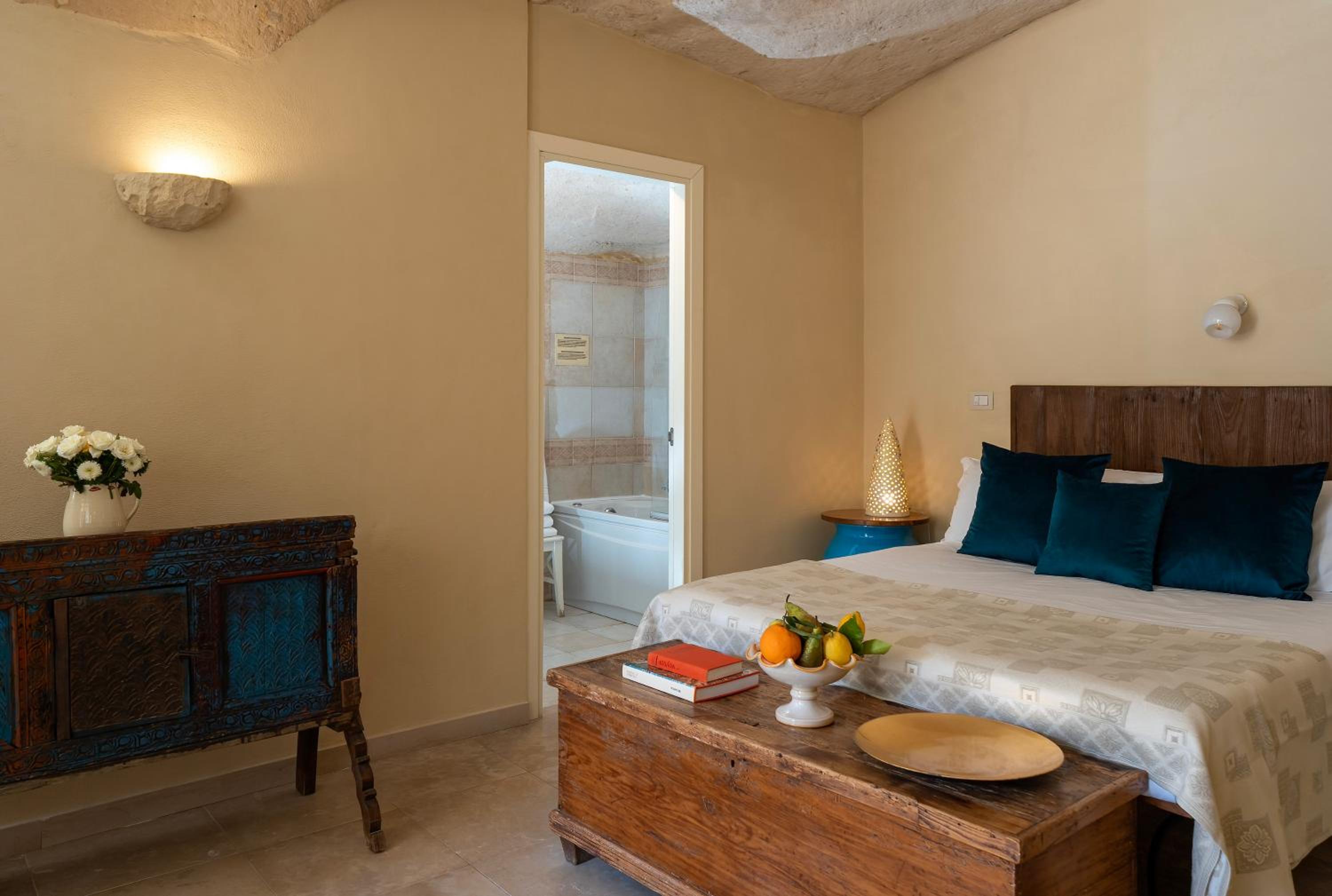 Superior Double or Twin Room - Photo 9