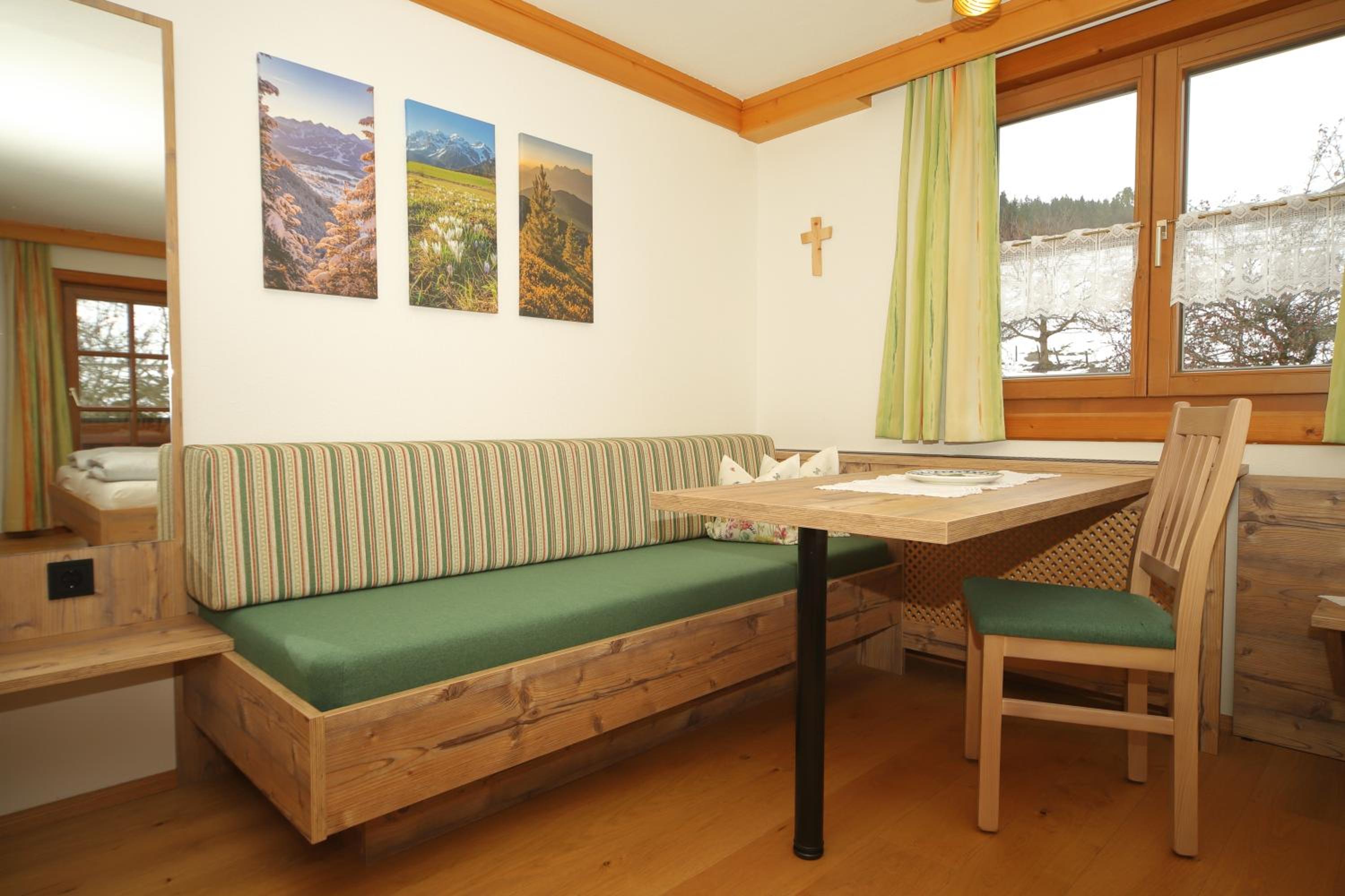 One-Bedroom Apartment photo 3
