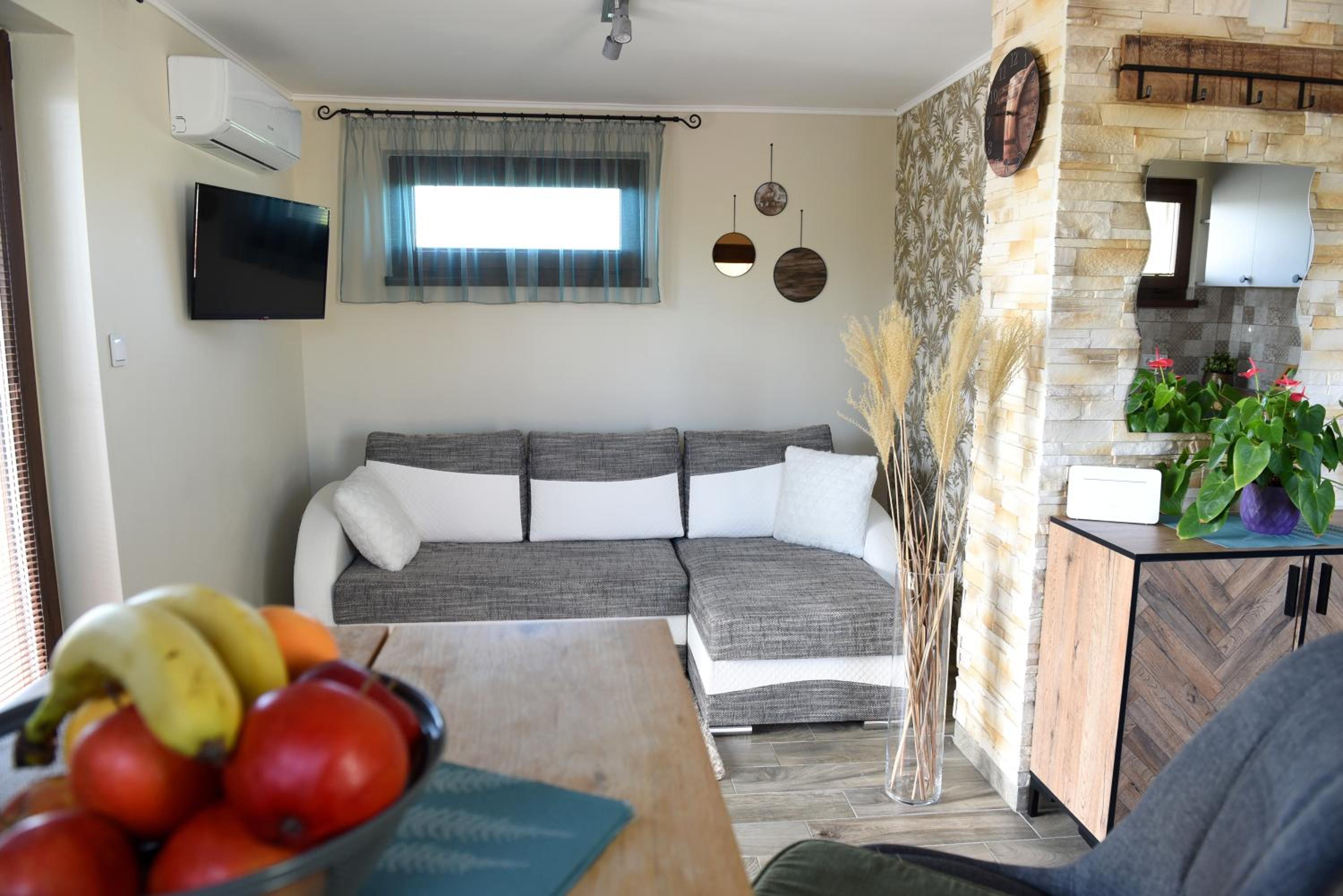 One-Bedroom House photo 3