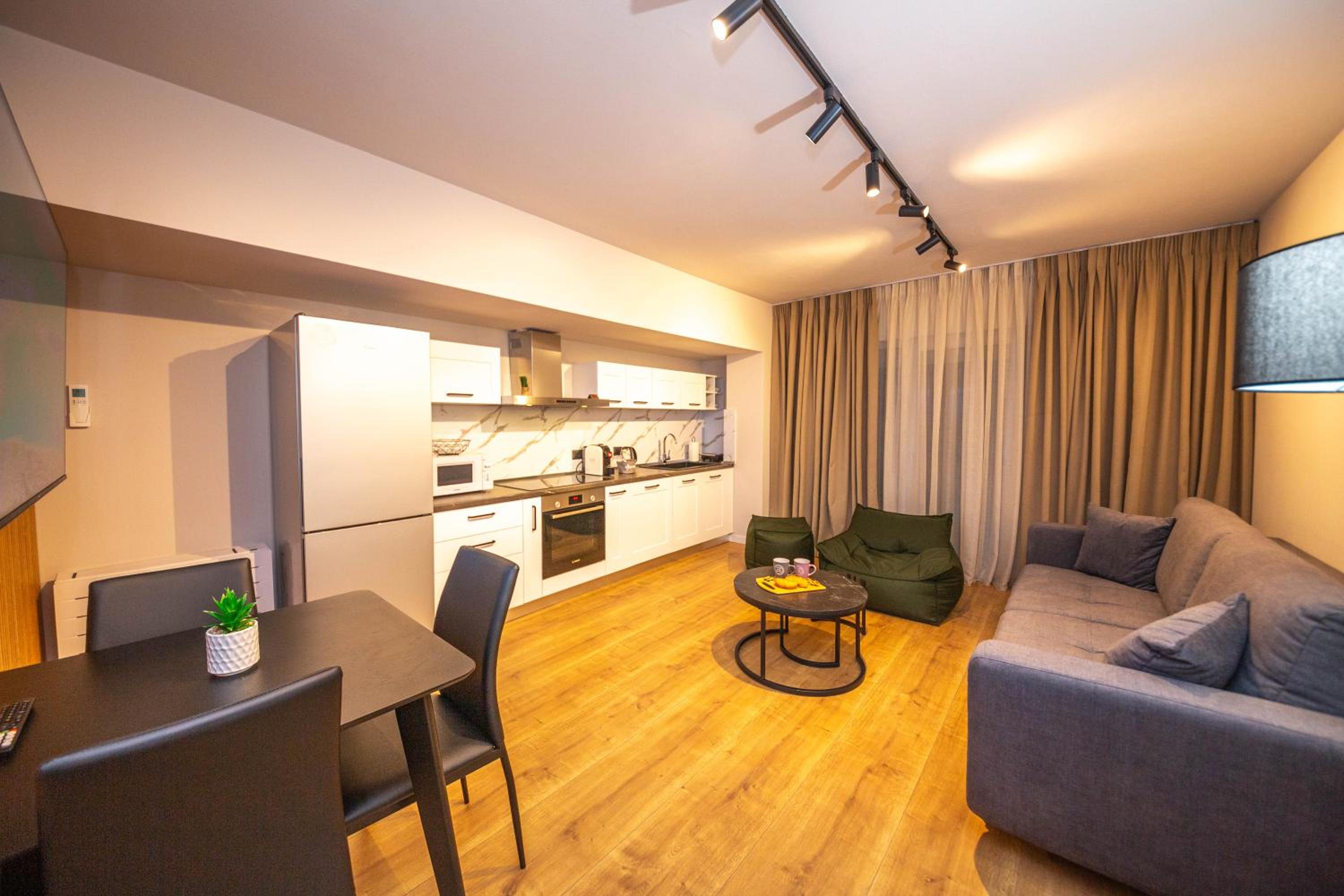 One-Bedroom Apartment with Balcony