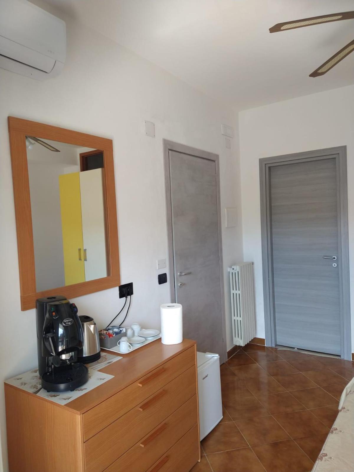 Double Room with Private Bathroom photo 2