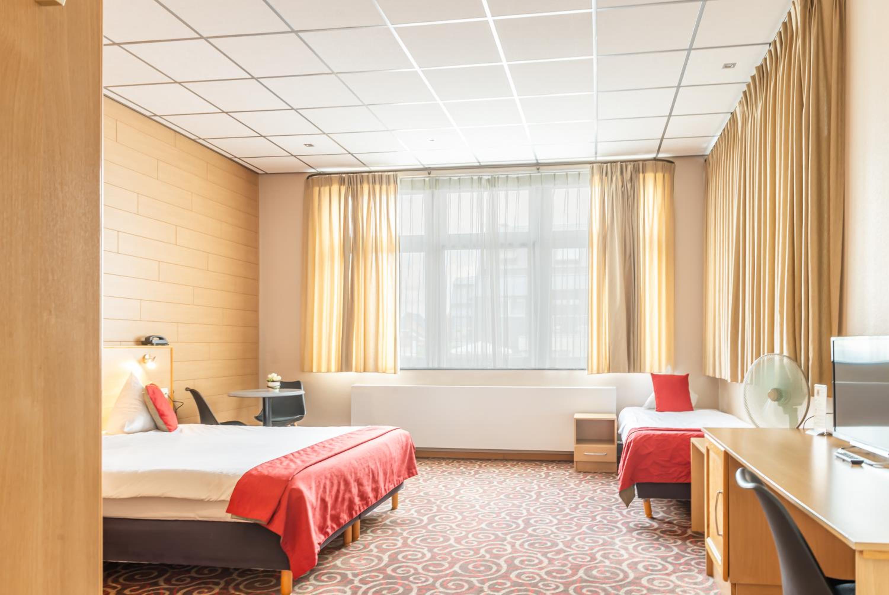 Large Double Room photo 2
