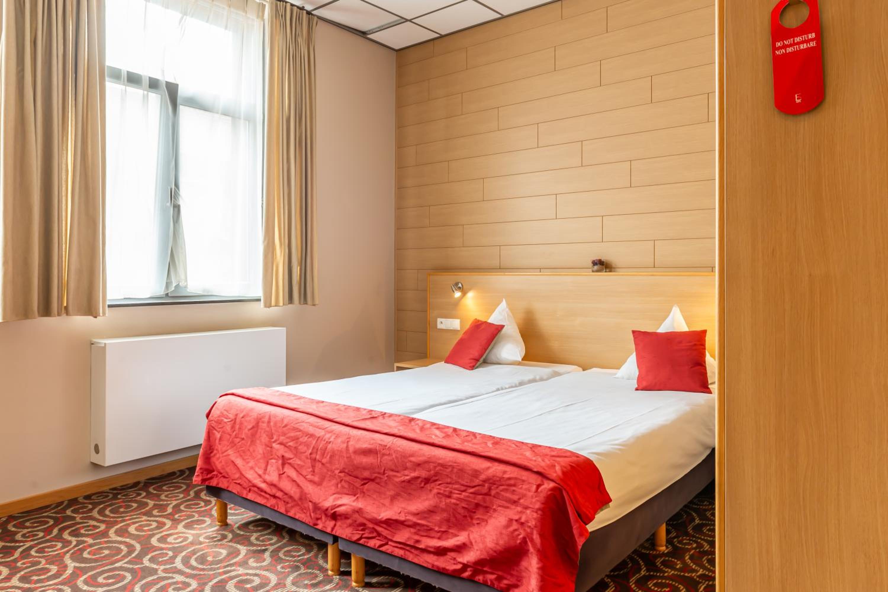 Double Room - Photo 2