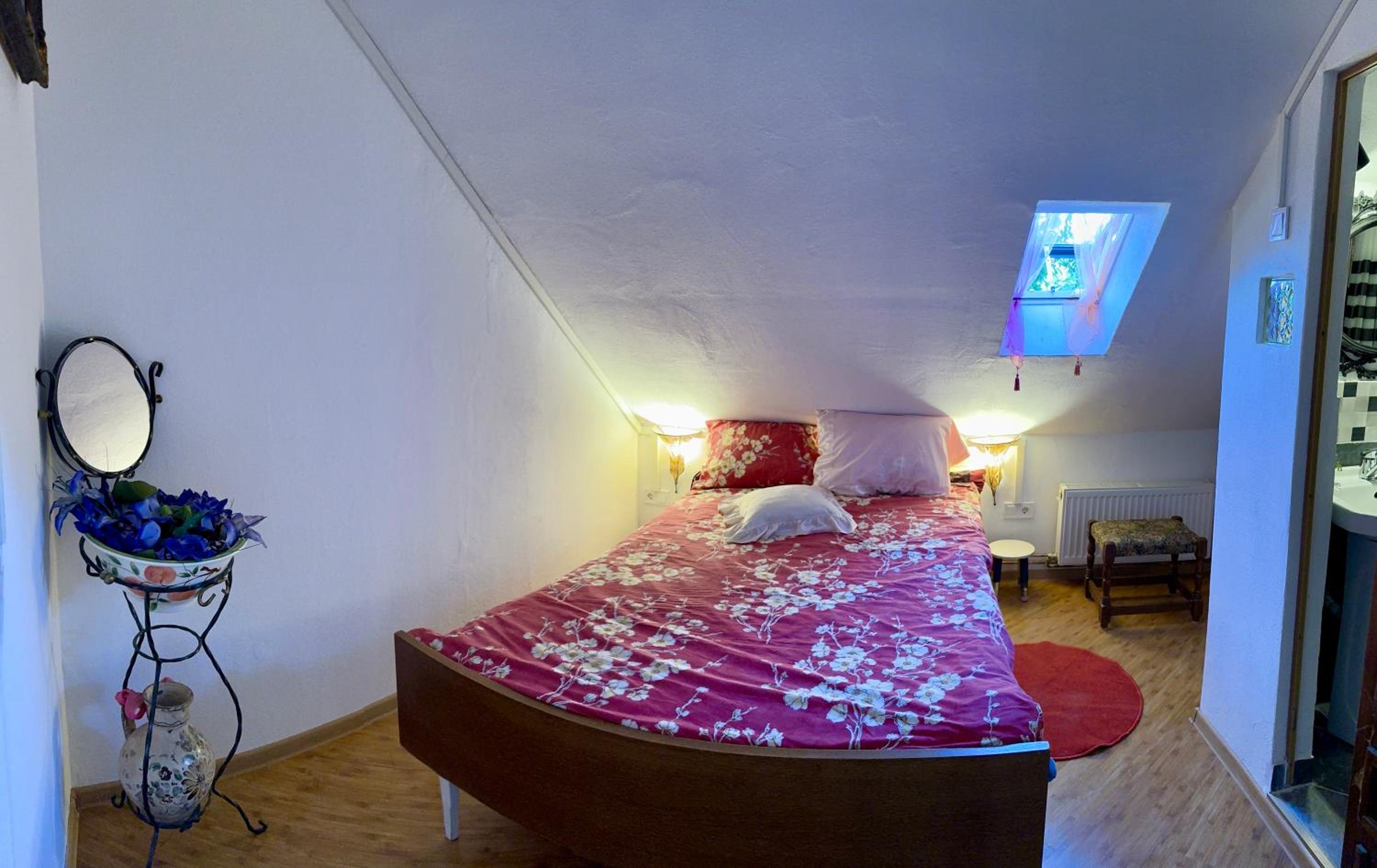 Double Room with Private Bathroom photo 2