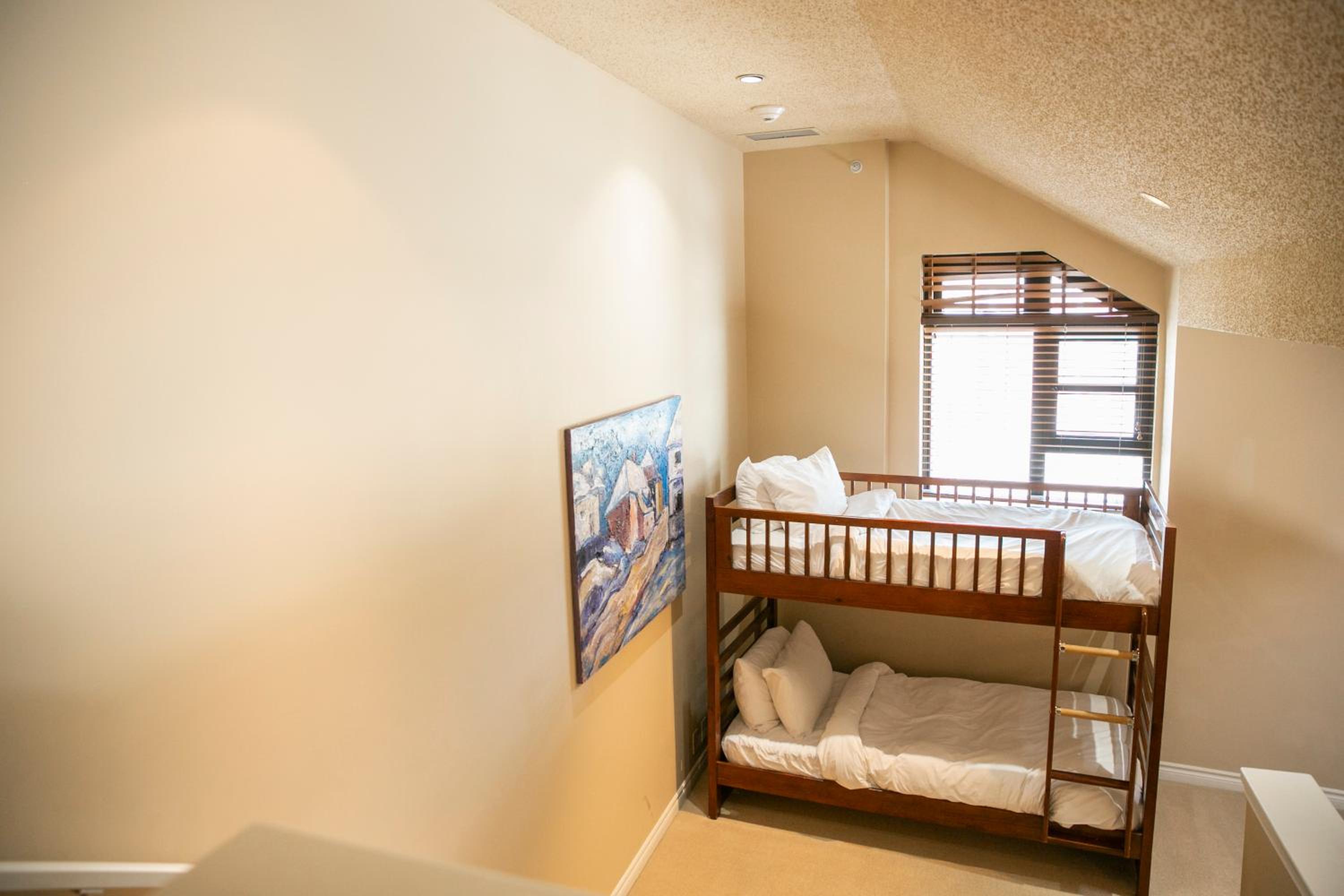 One-Bedroom Loft - Platinum Unit 506