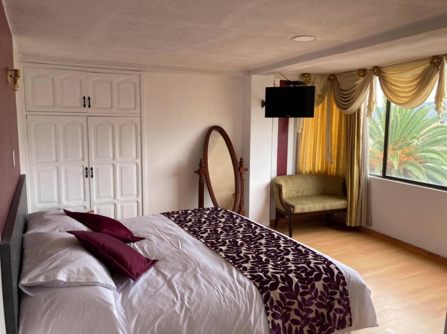 Deluxe King Room photo 1