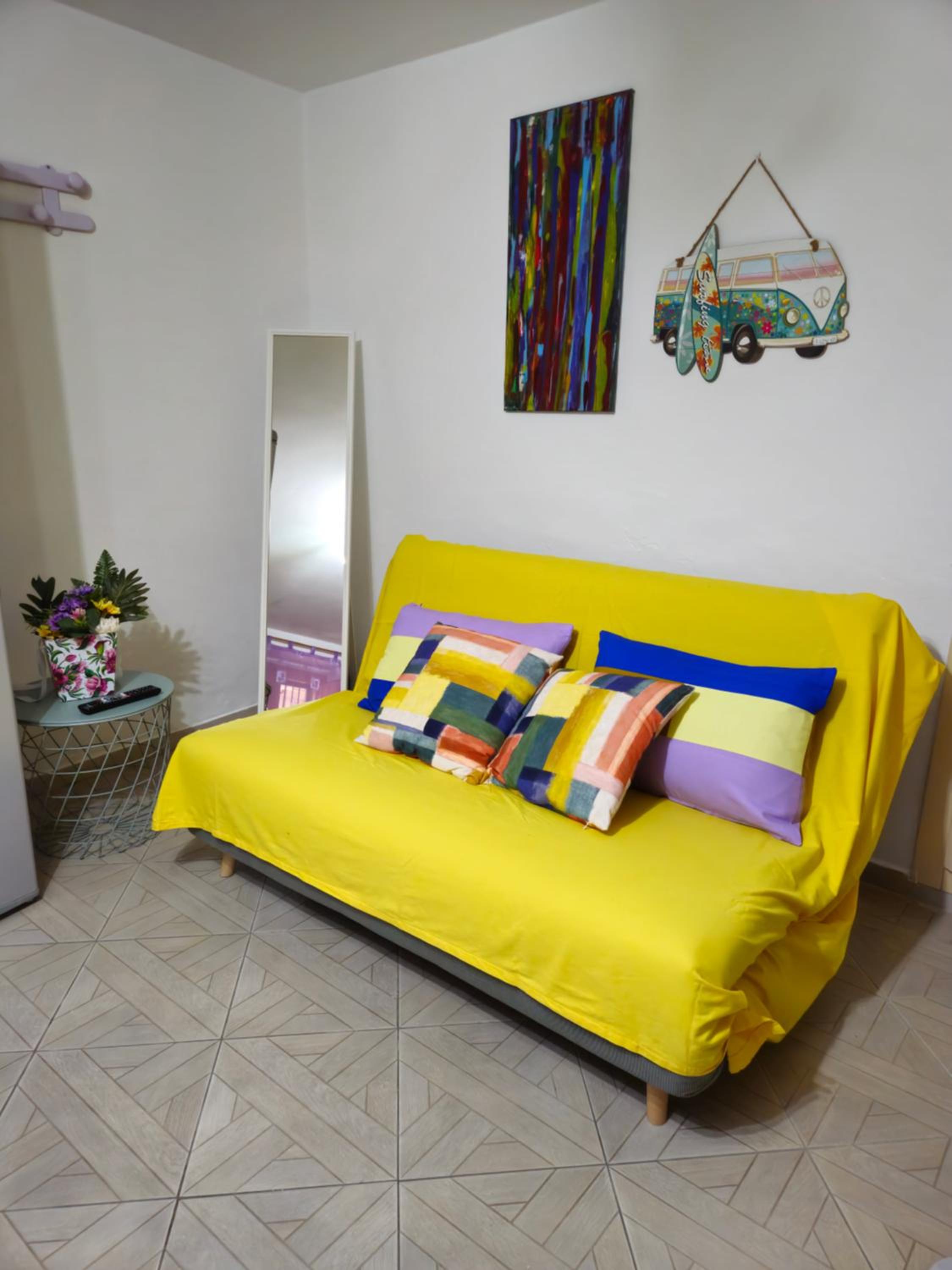 One-Bedroom Apartment