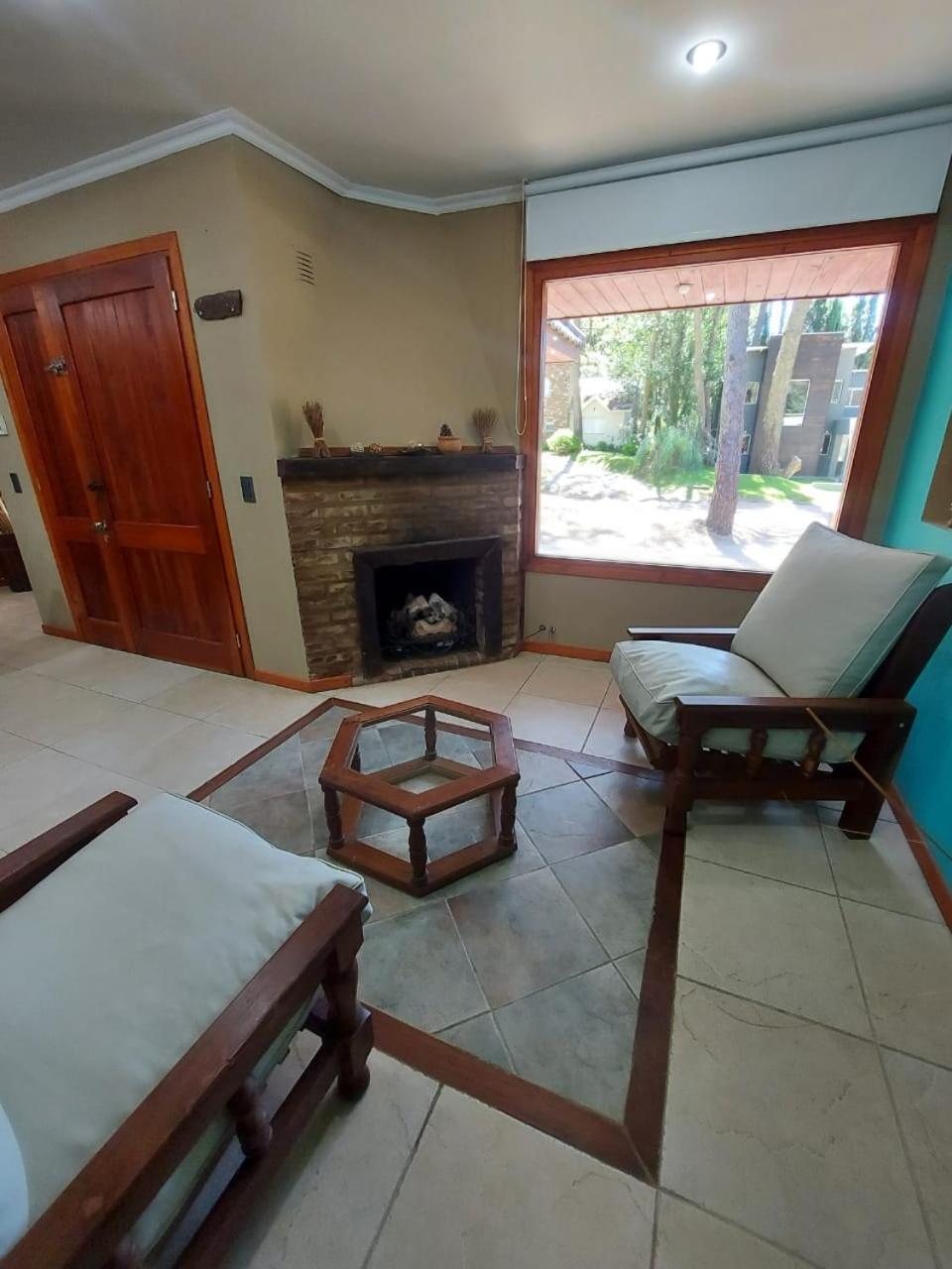 Four-Bedroom House photo 3