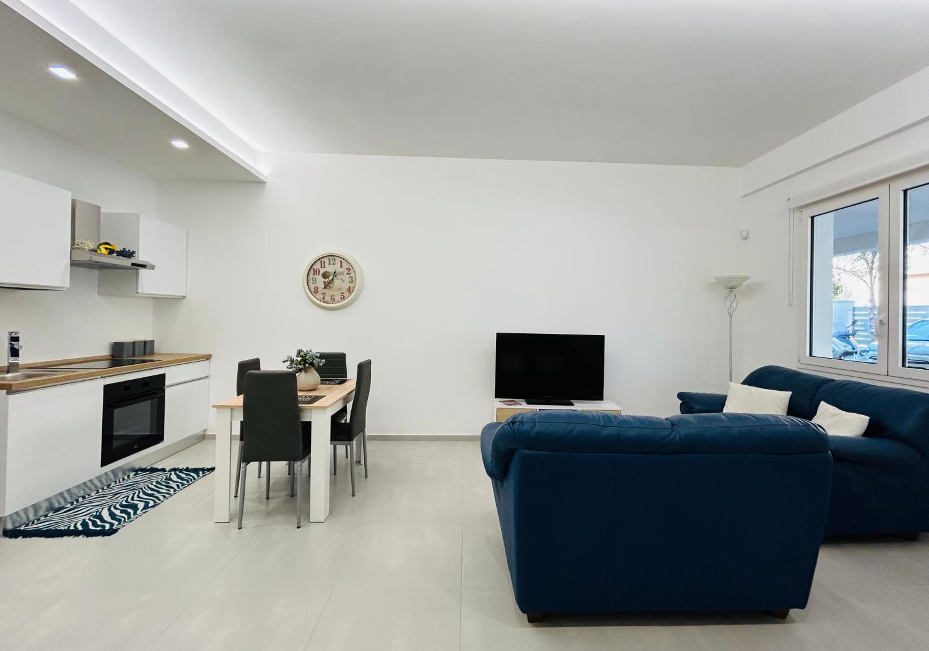 Deluxe Two-Bedroom Apartment with Garden View photo 1