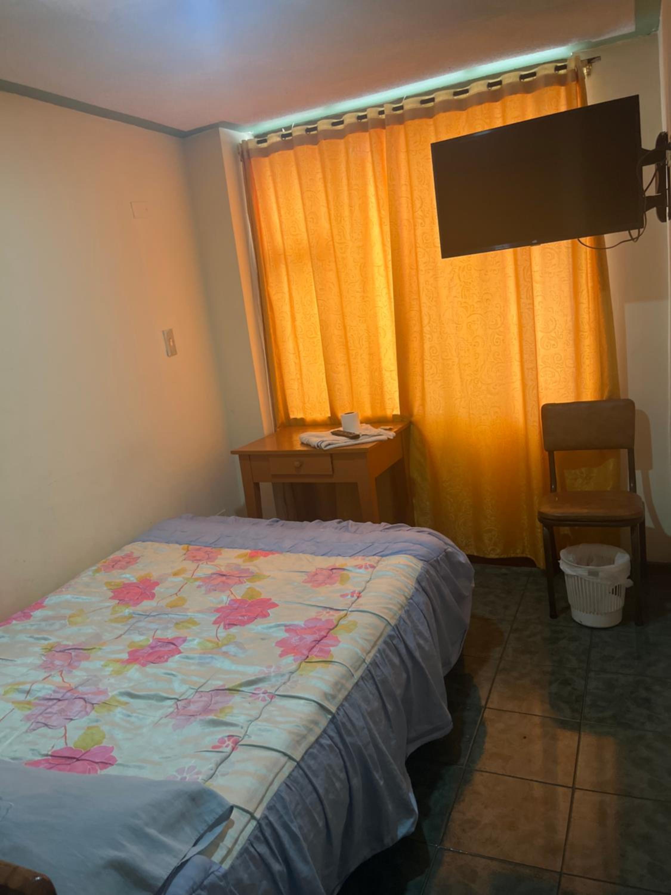Single Room With Private Bathroom photo 2