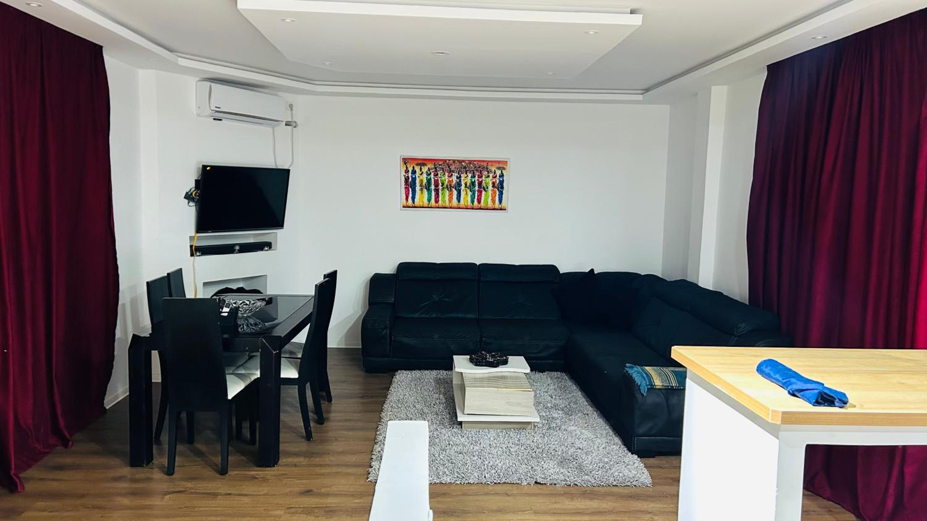 Three-Bedroom Apartment photo 2