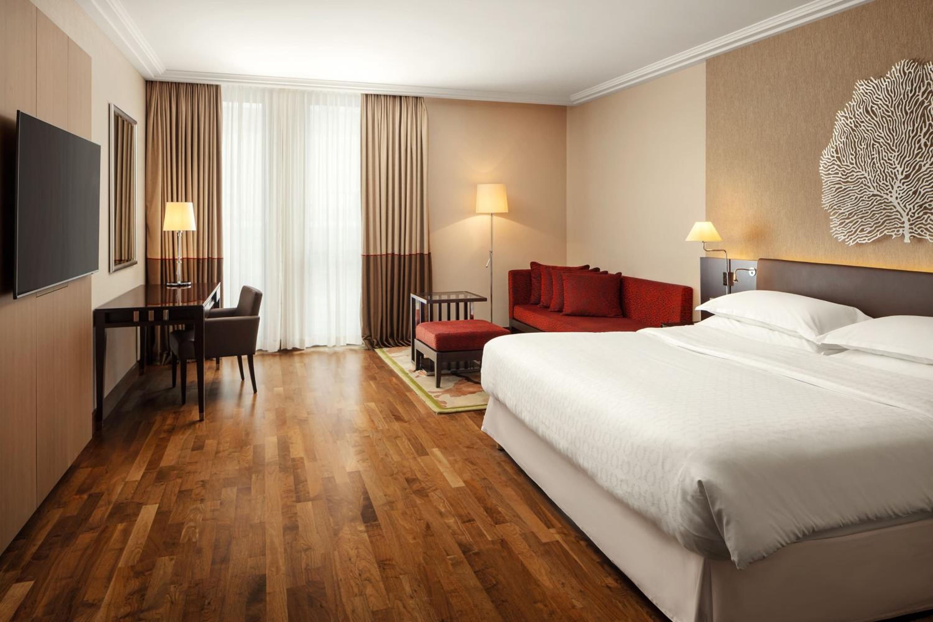 Junior Suite, Club lounge access, Junior Suite, 1 King - Photo 1