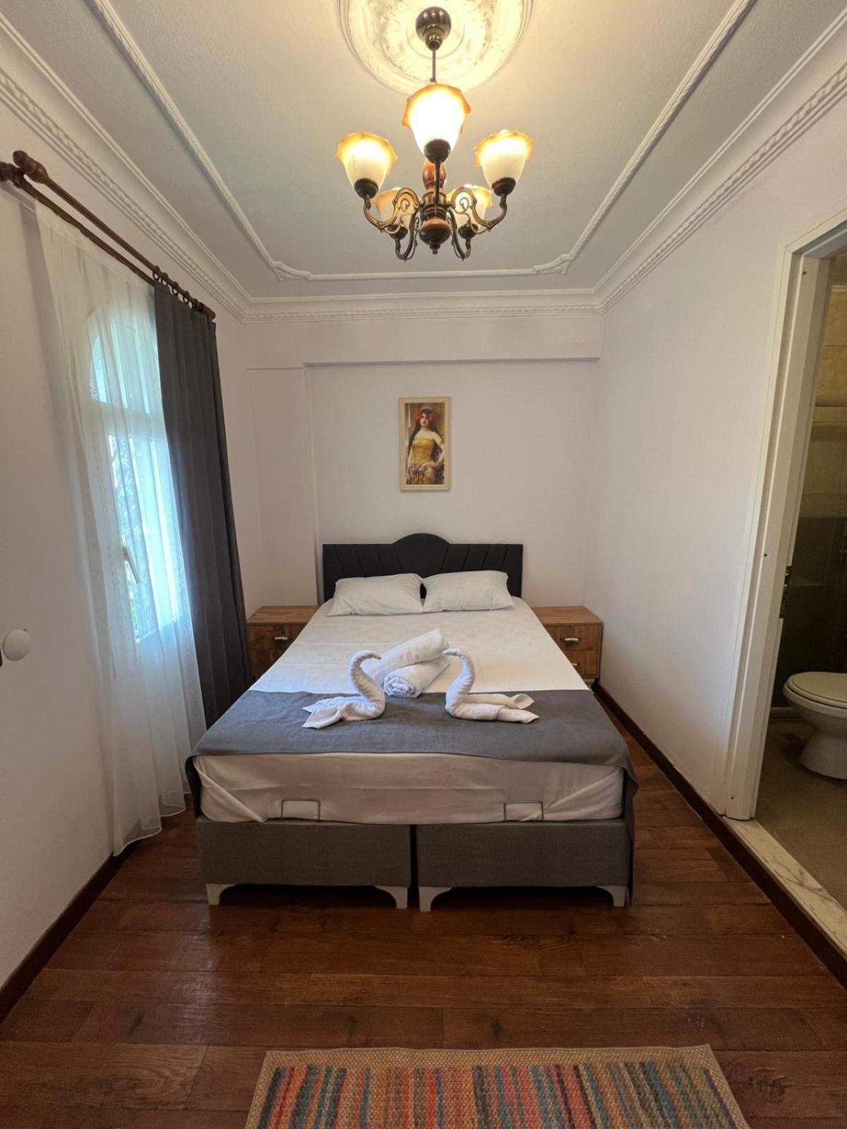 Double Room - Photo 6