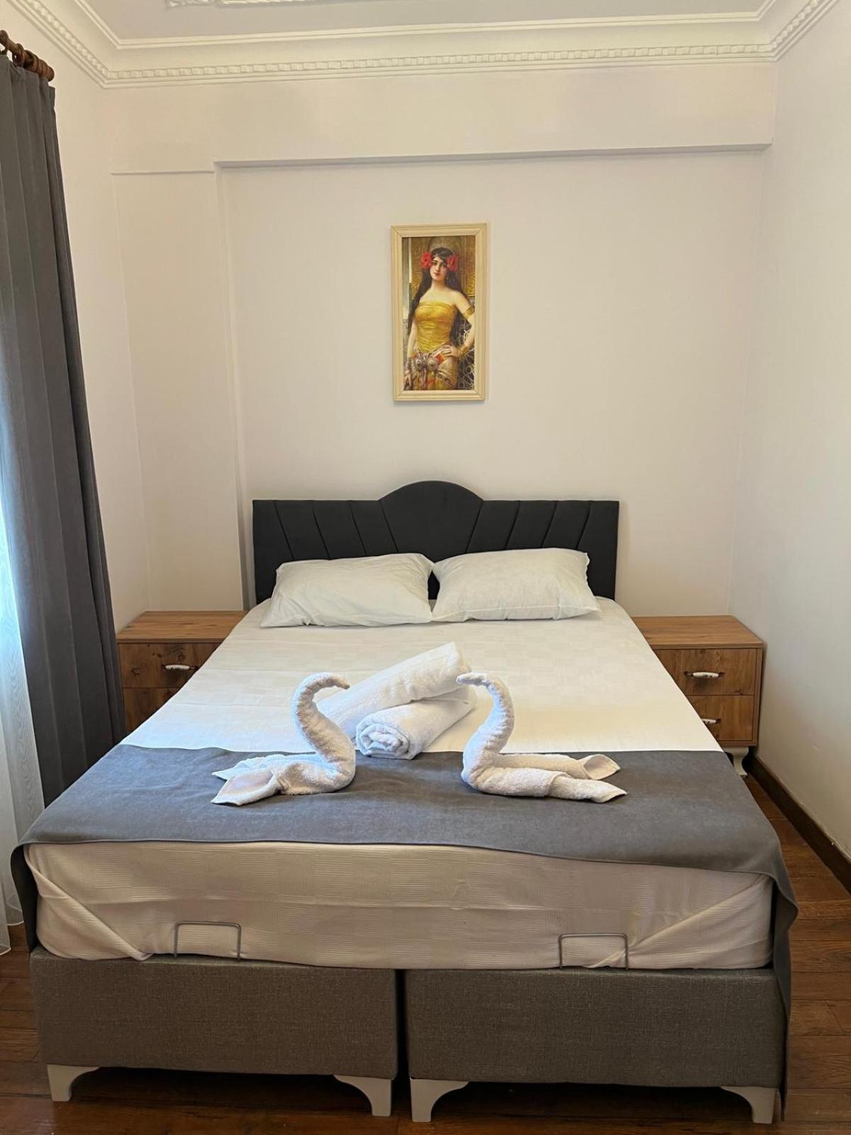 Double Room - Photo 5