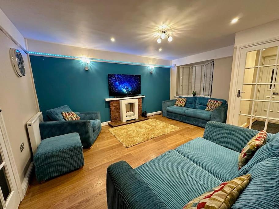 Four-Bedroom House photo 1