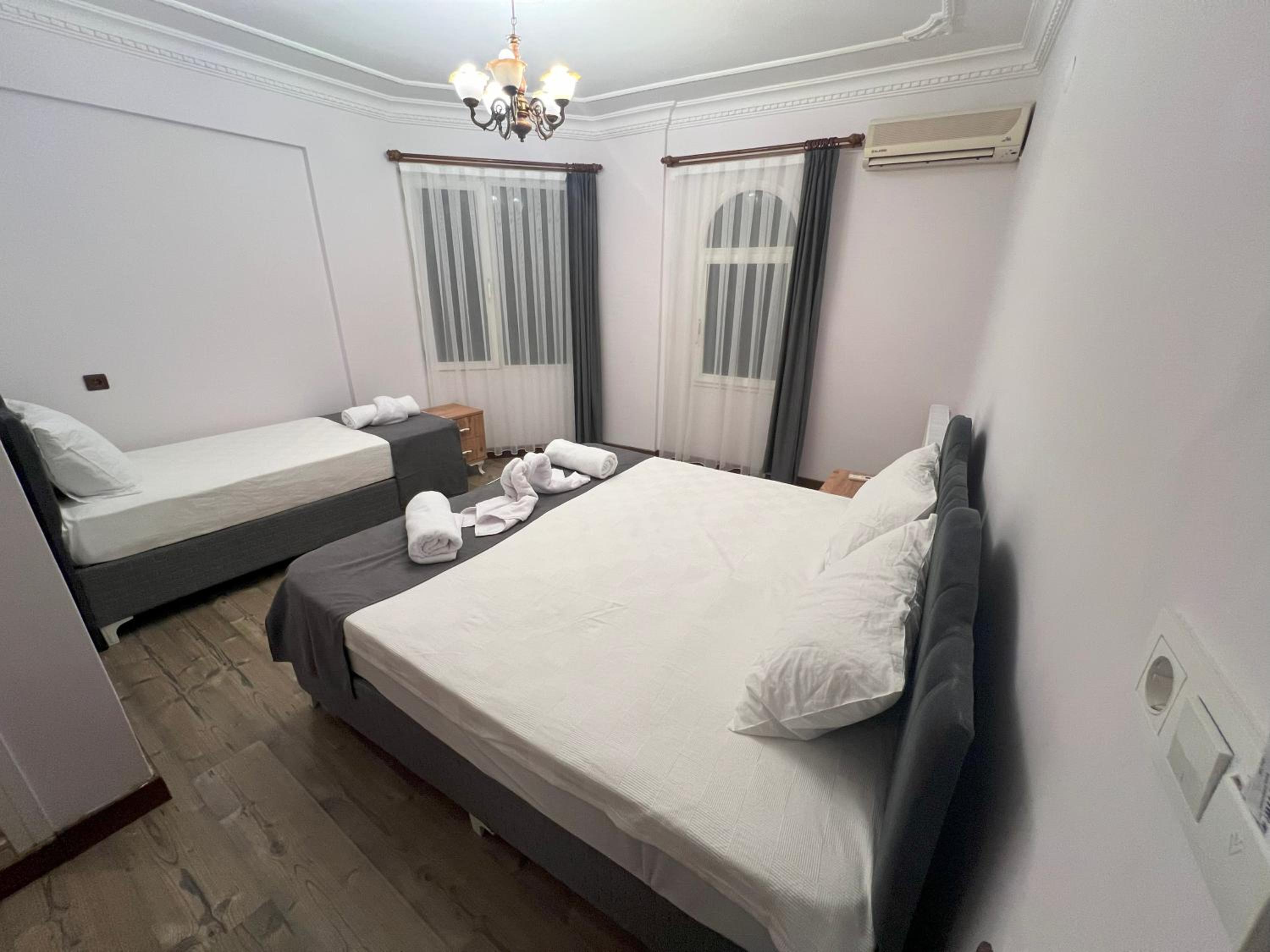 Triple Room with View - Photo 1