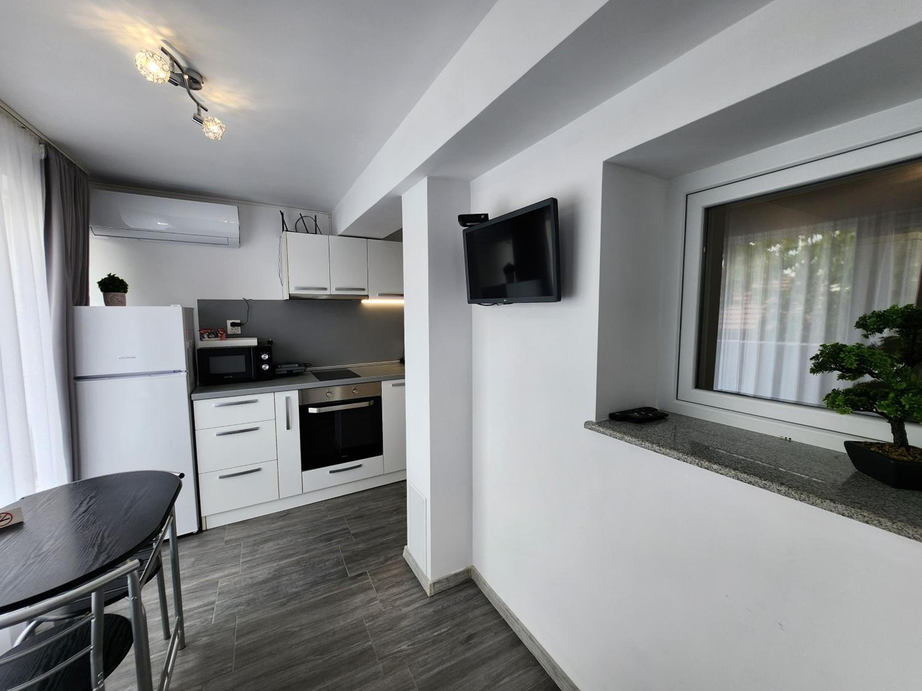 Apartment - Ground Floor photo 2