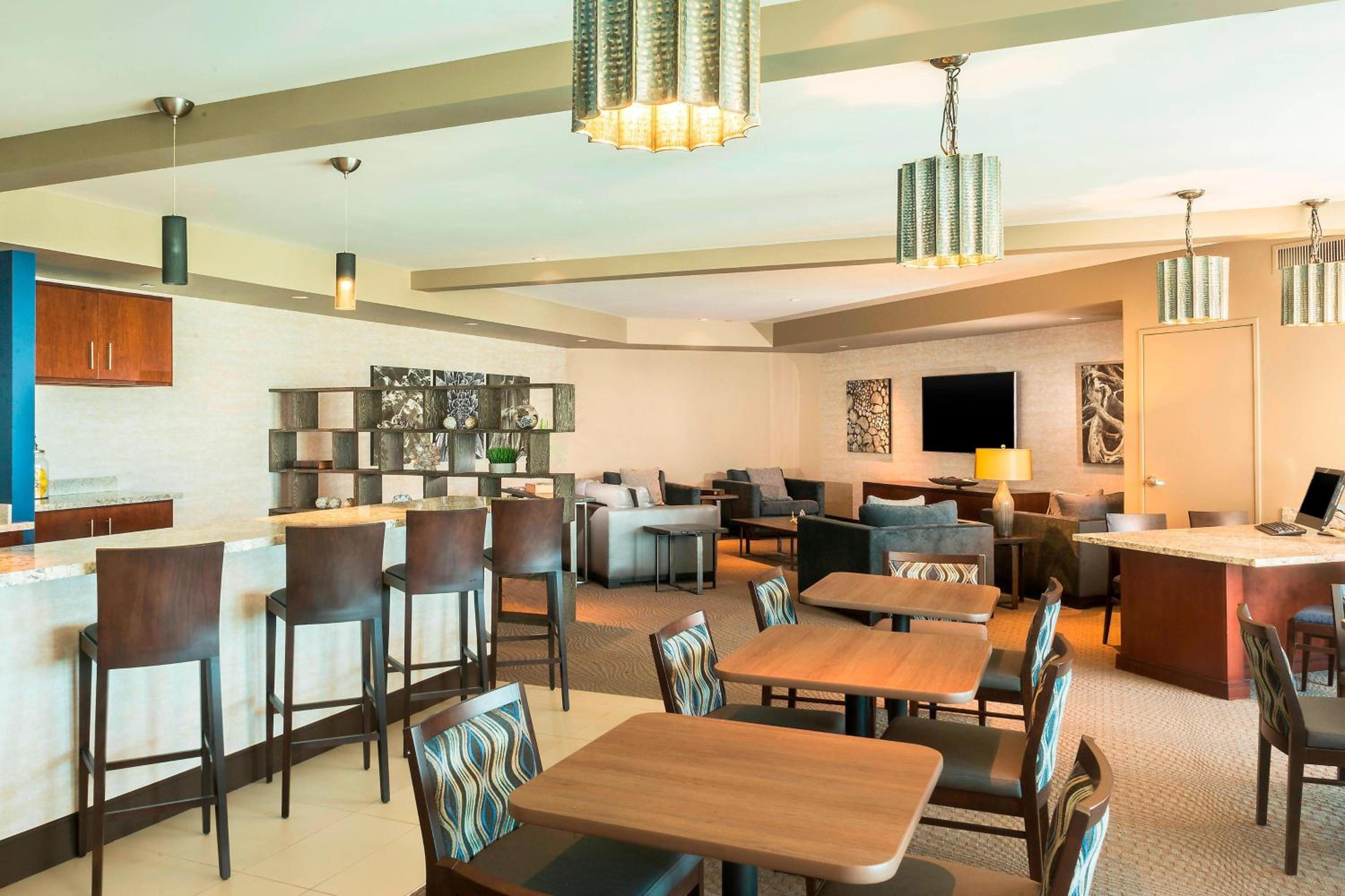 Club lounge access, Guest room, 1 King
