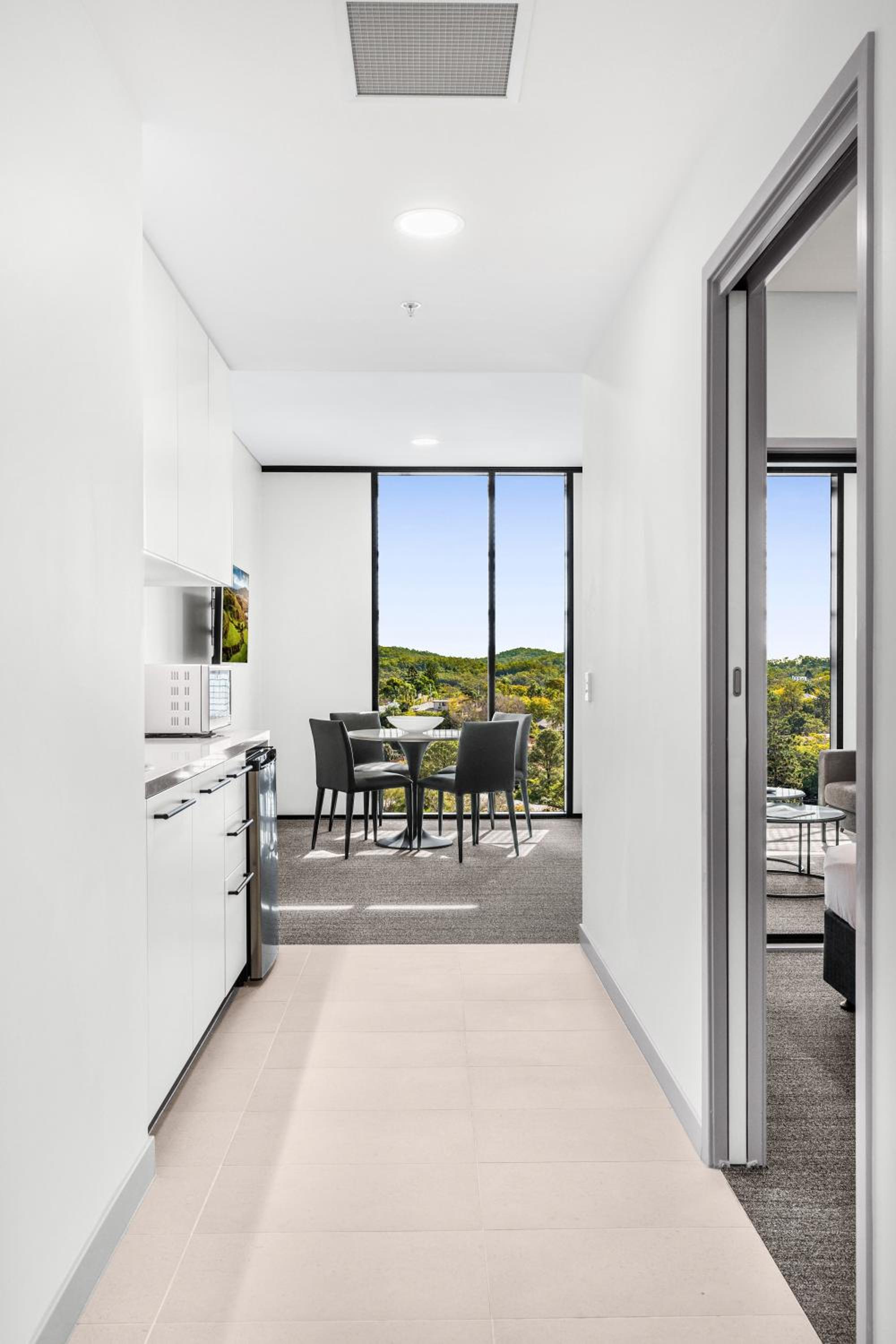 One-Bedroom Suite - Photo 2
