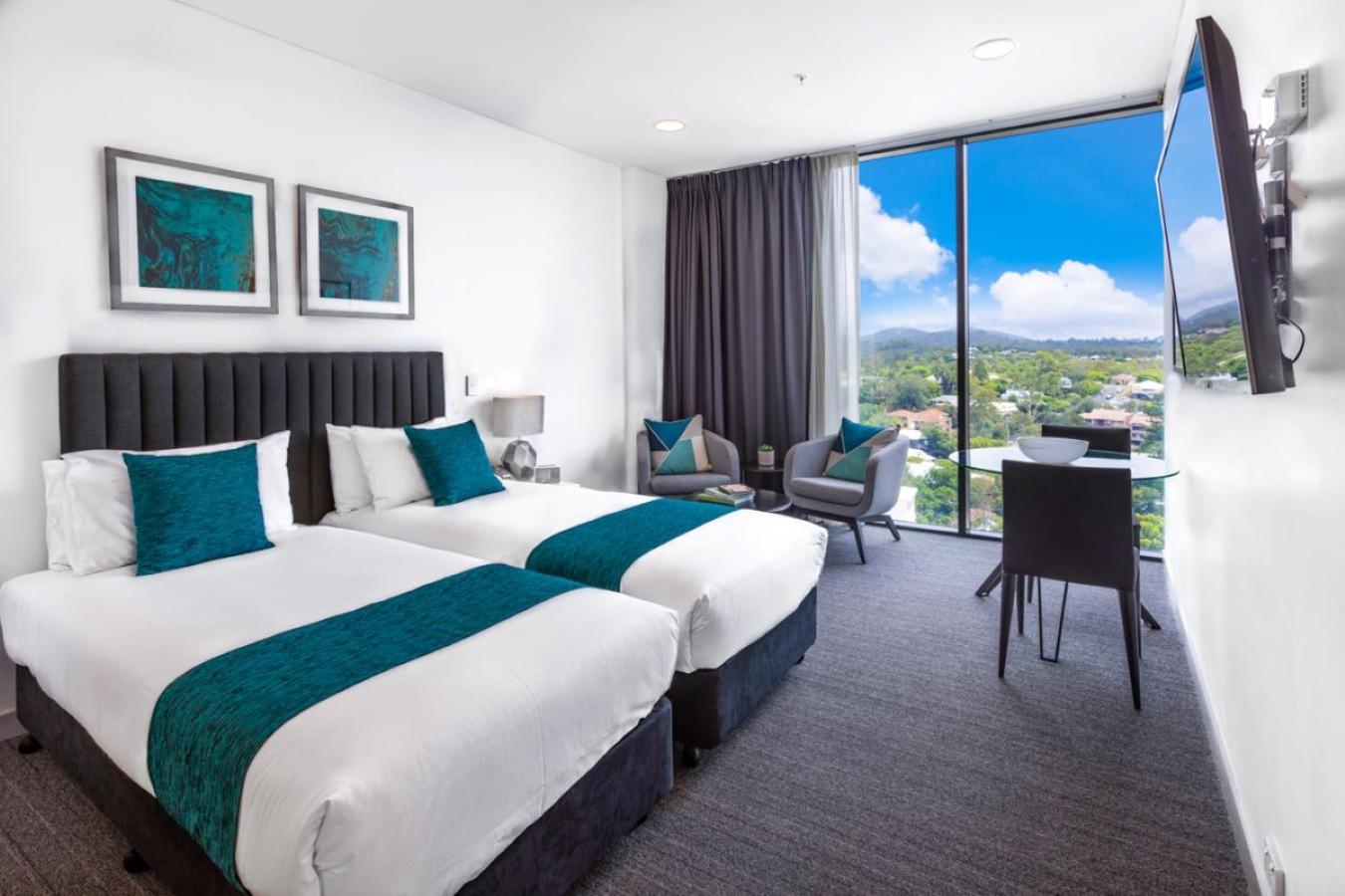 Studio King or Twin Suite - Photo 5