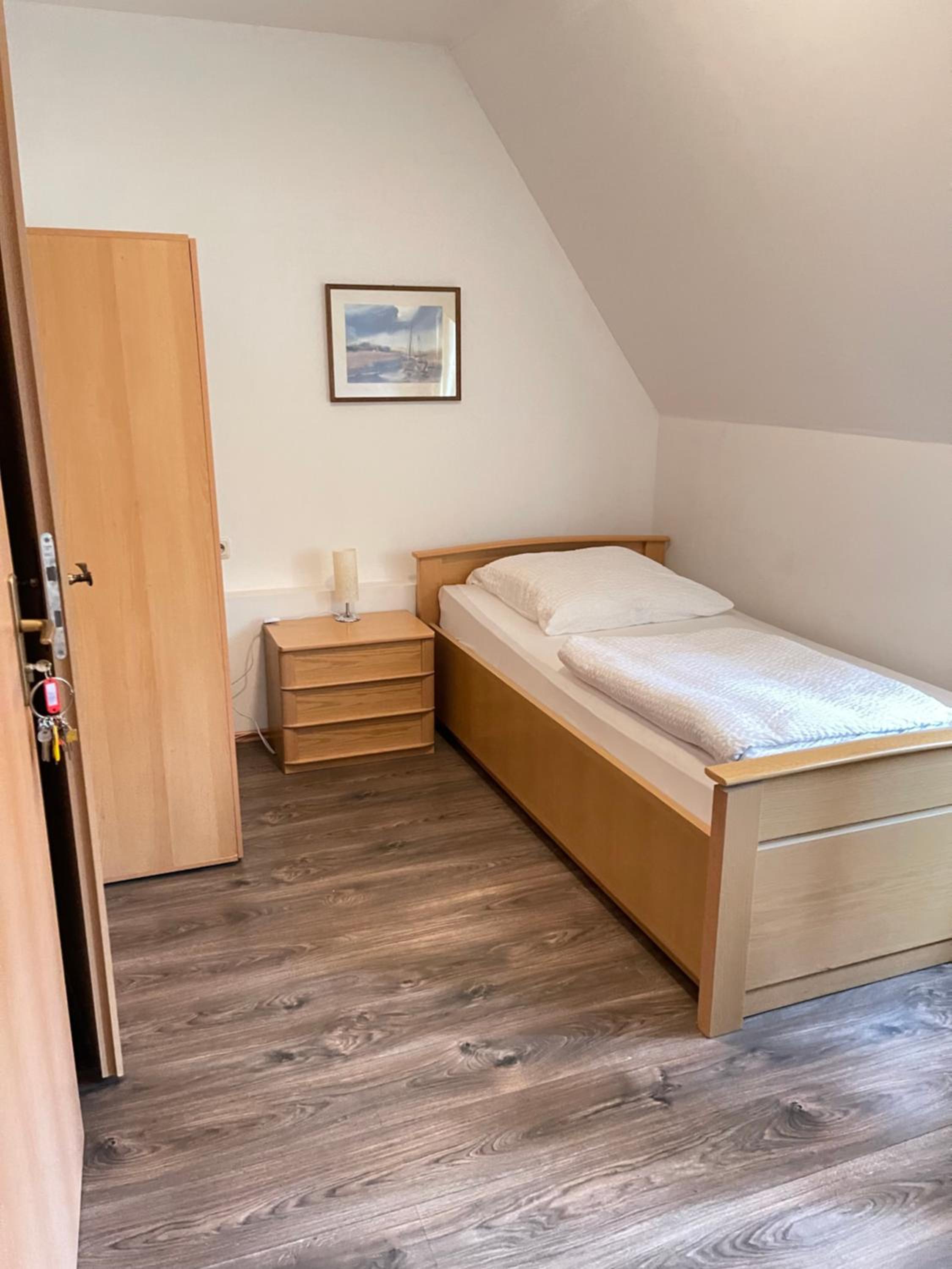 Single Room With Bathroom photo 2