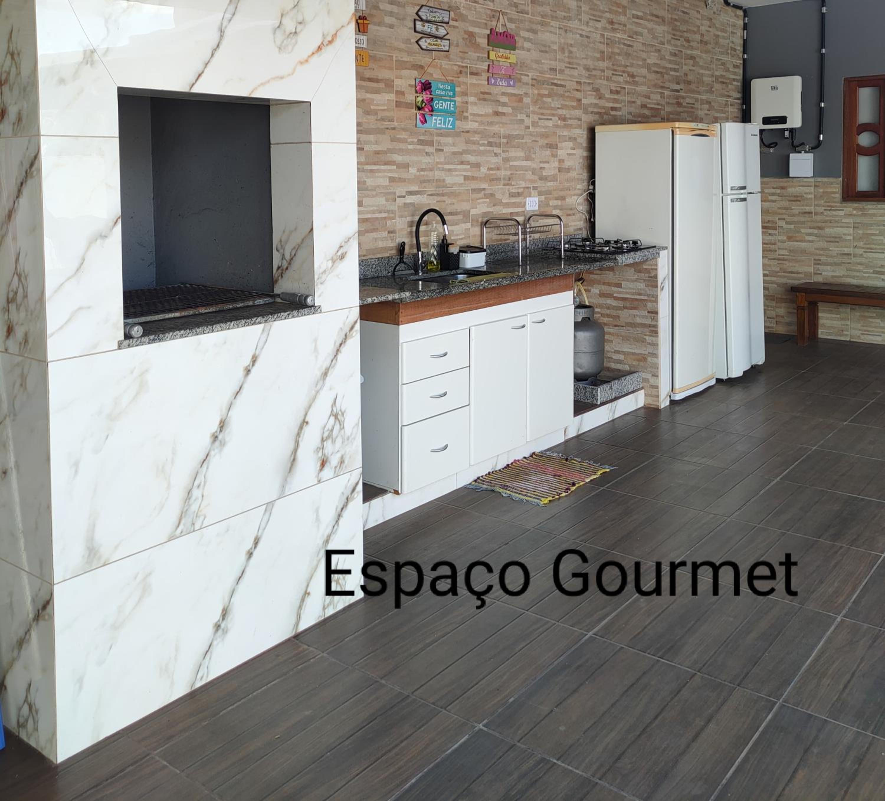 Three-Bedroom House photo 2