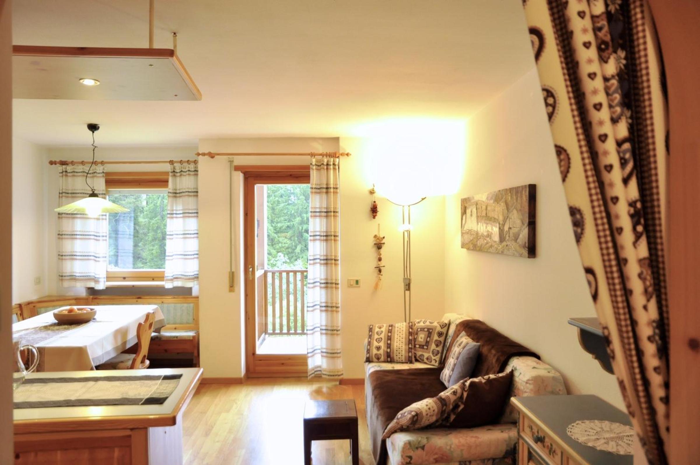 Two-Bedroom Apartment With Balcony photo 3