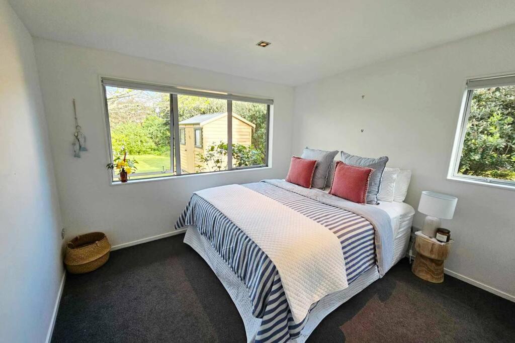 Four-Bedroom House photo 3