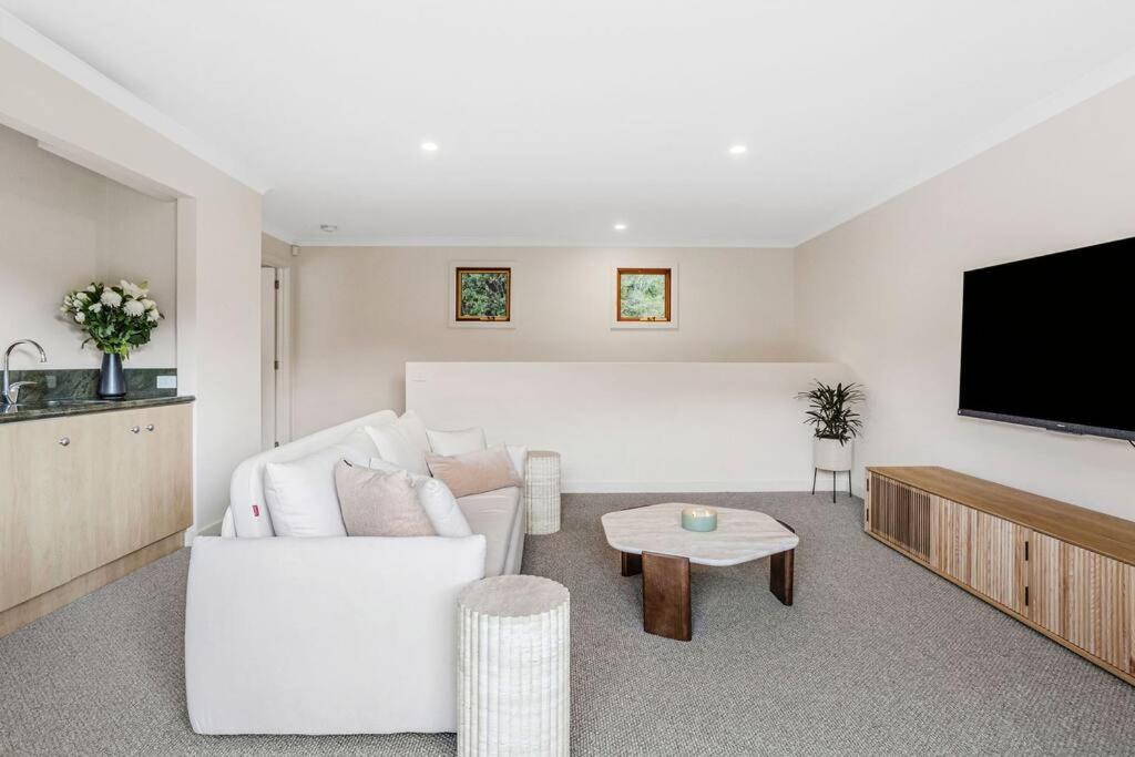 Four-Bedroom House photo 1